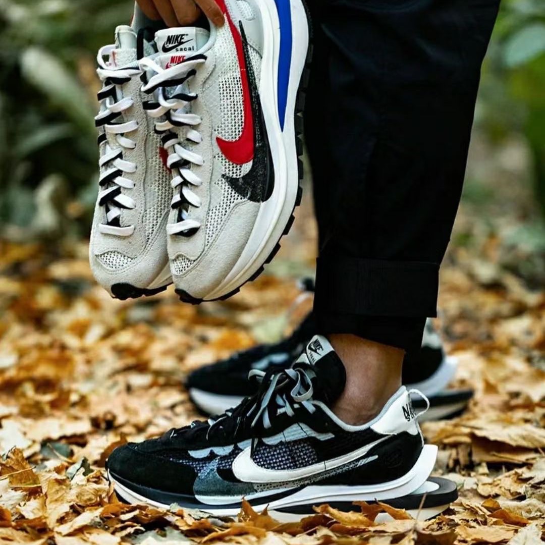 Nike x Sacai VaporWaffle Black White, Nike x Sacai VaporWaffle Royal Fuchsia 착용 스타일