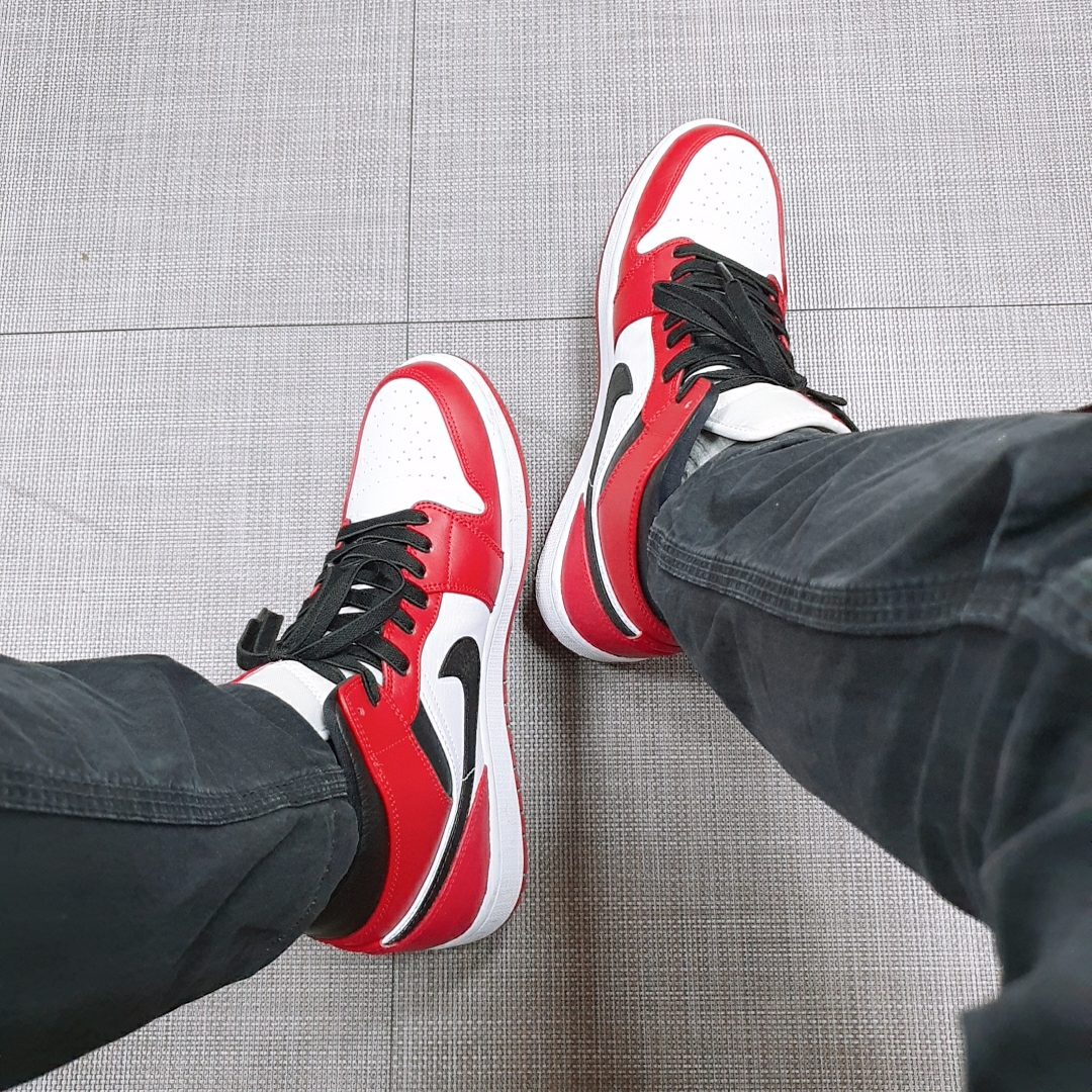 Jordan 1 Mid Chicago 2020 착용 스타일