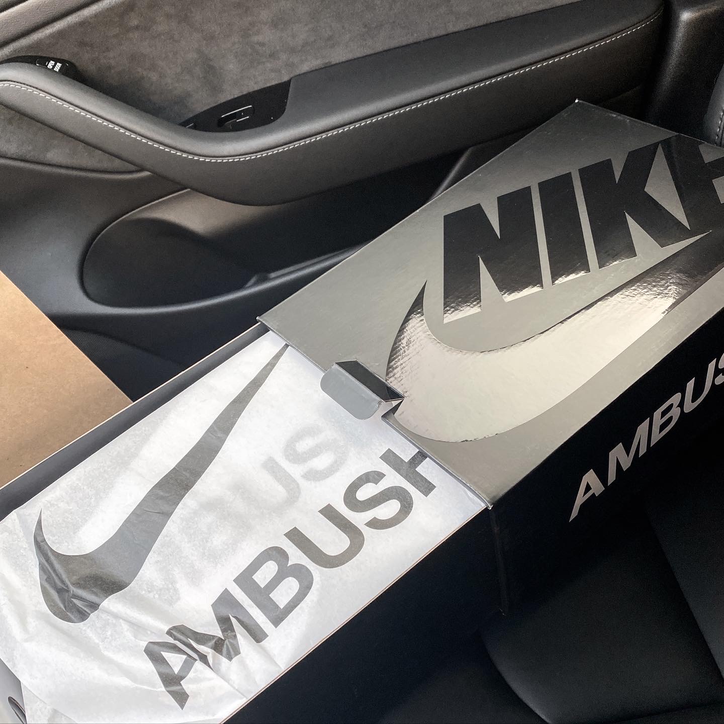 Nike x Ambush Dunk High Black 착용 스타일 - 3