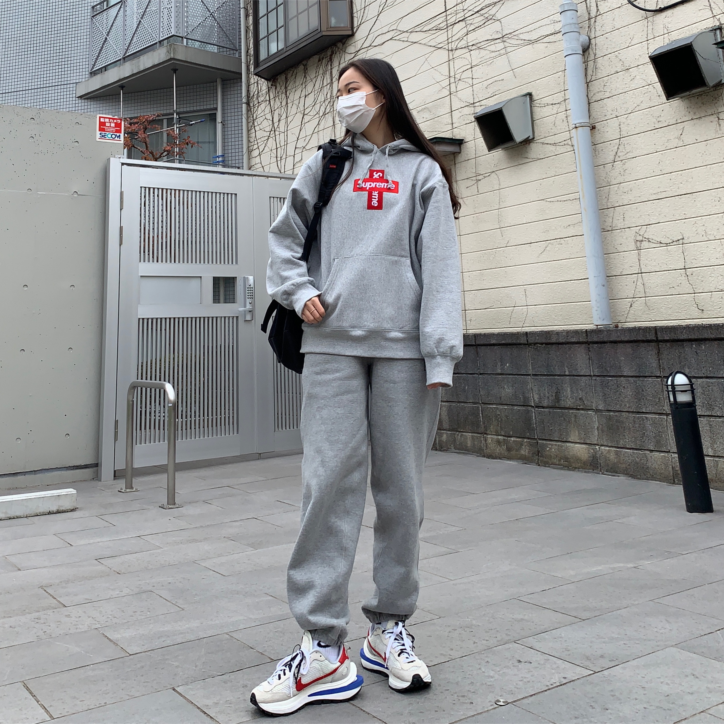 Nike x Stussy NRG BR Fleece Pants Grey, Supreme Cross Box Logo Hooded Sweatshirt Heather Grey - 20FW 착용 스타일
