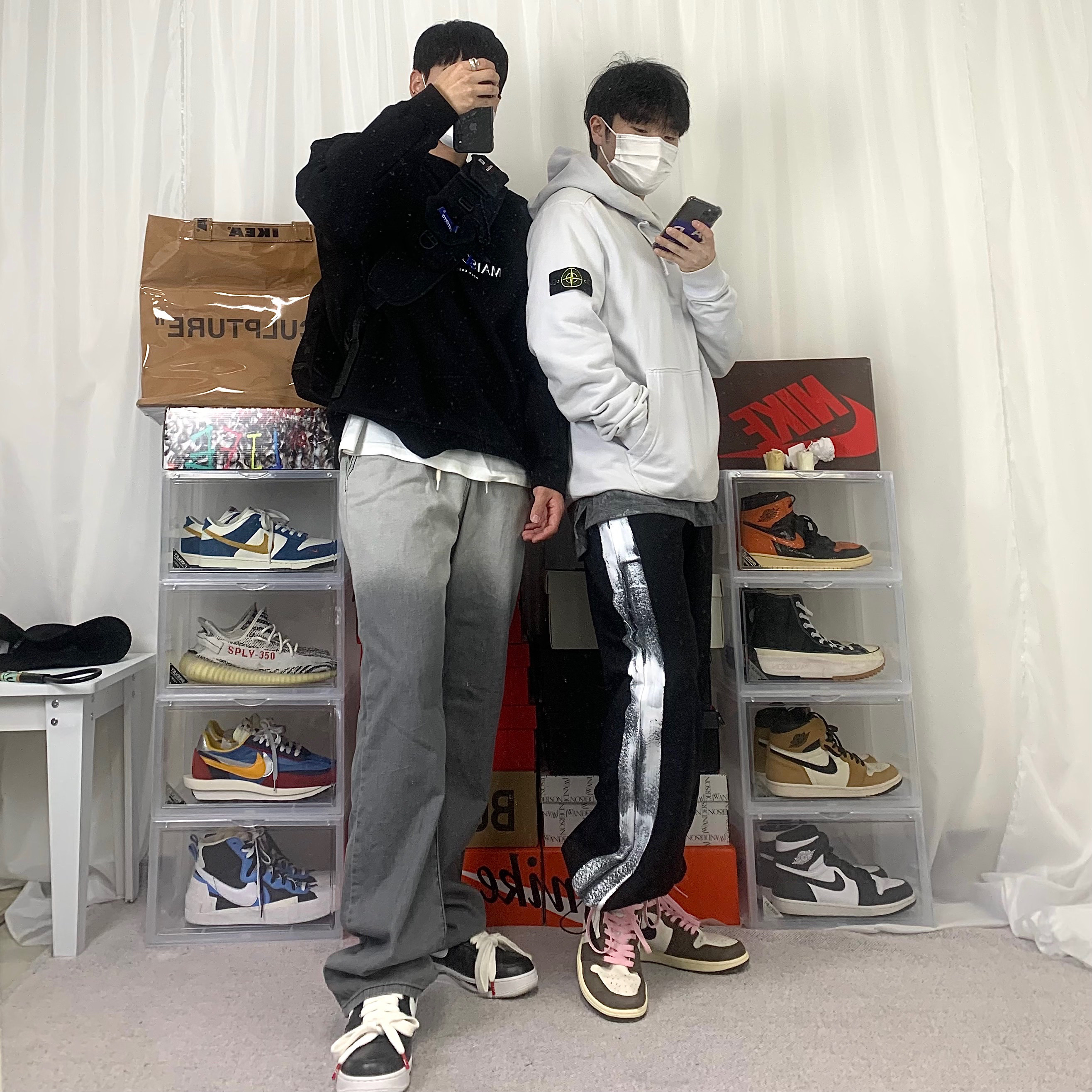 Jordan 1 x Travis Scott Retro High OG SP Mocha, Nike x Peaceminusone Air Force 1 Low Para-Noise 착용 스타일