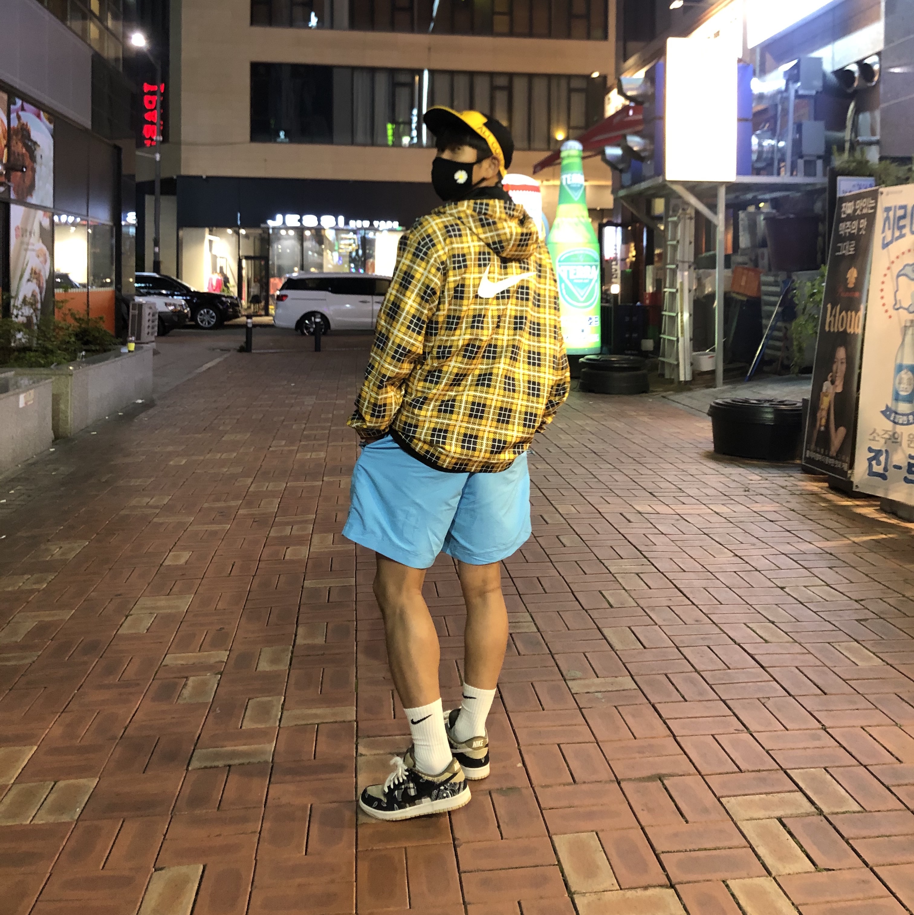 Nike x Travis Scott SB Dunk Low 착용 스타일 - 1