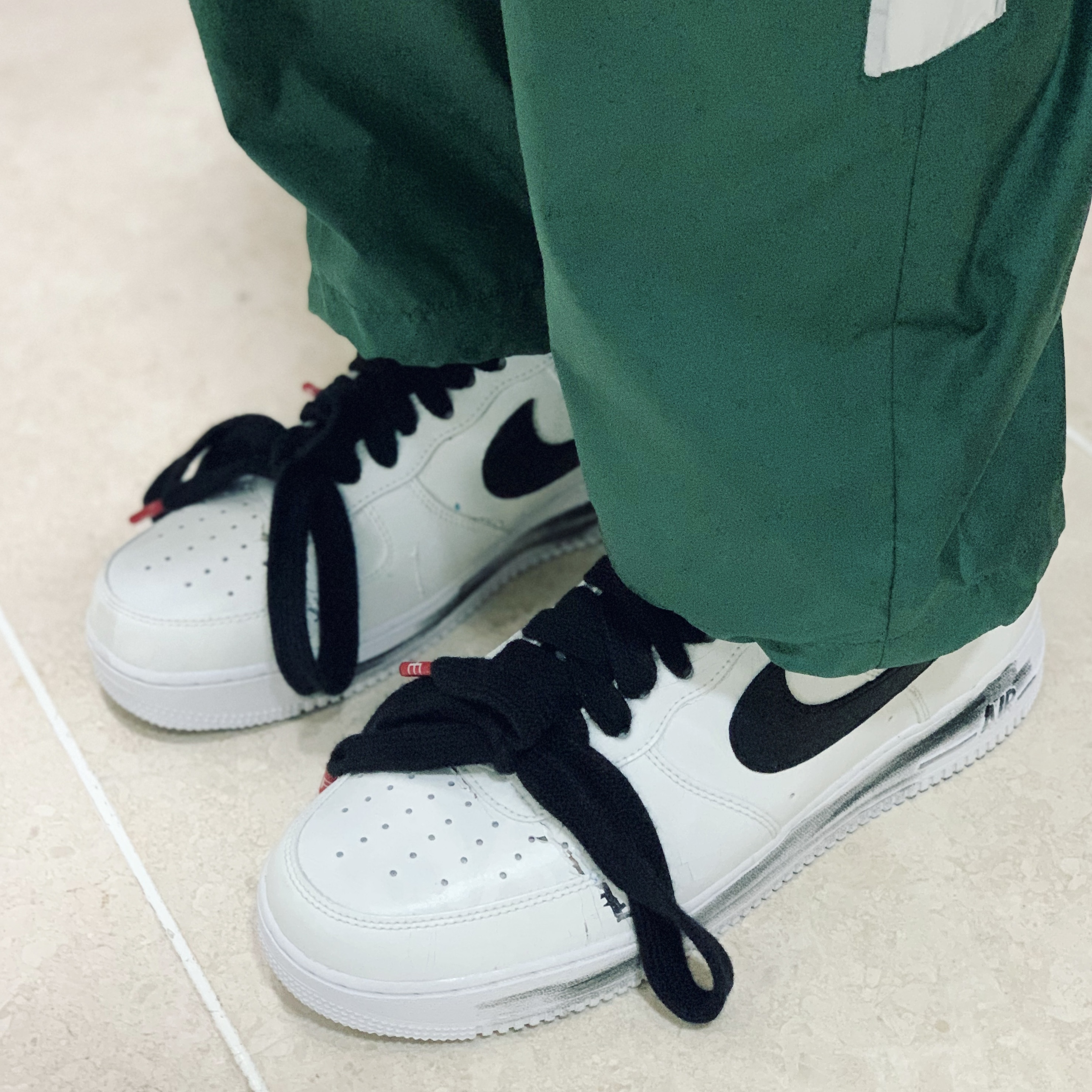 Nike x Peaceminusone Air Force 1 Low Para-Noise 2.0 착용 스타일 - 2