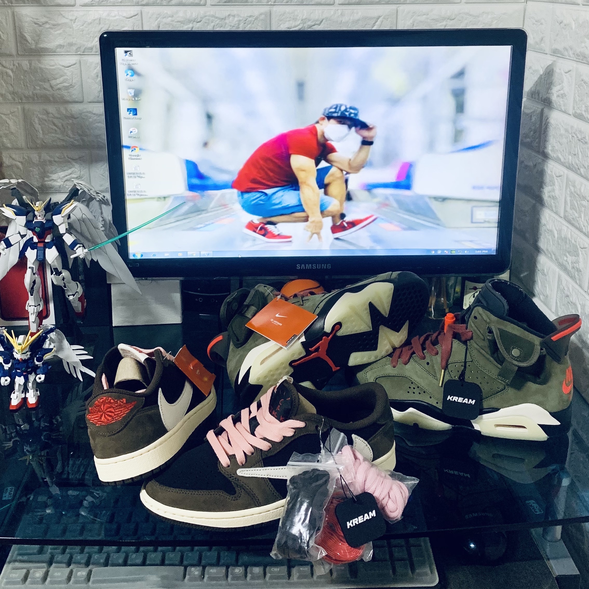 Jordan 1 x Travis Scott Retro Low OG SP Mocha, Jordan 6 x Travis Scott Retro Olive 착용 스타일