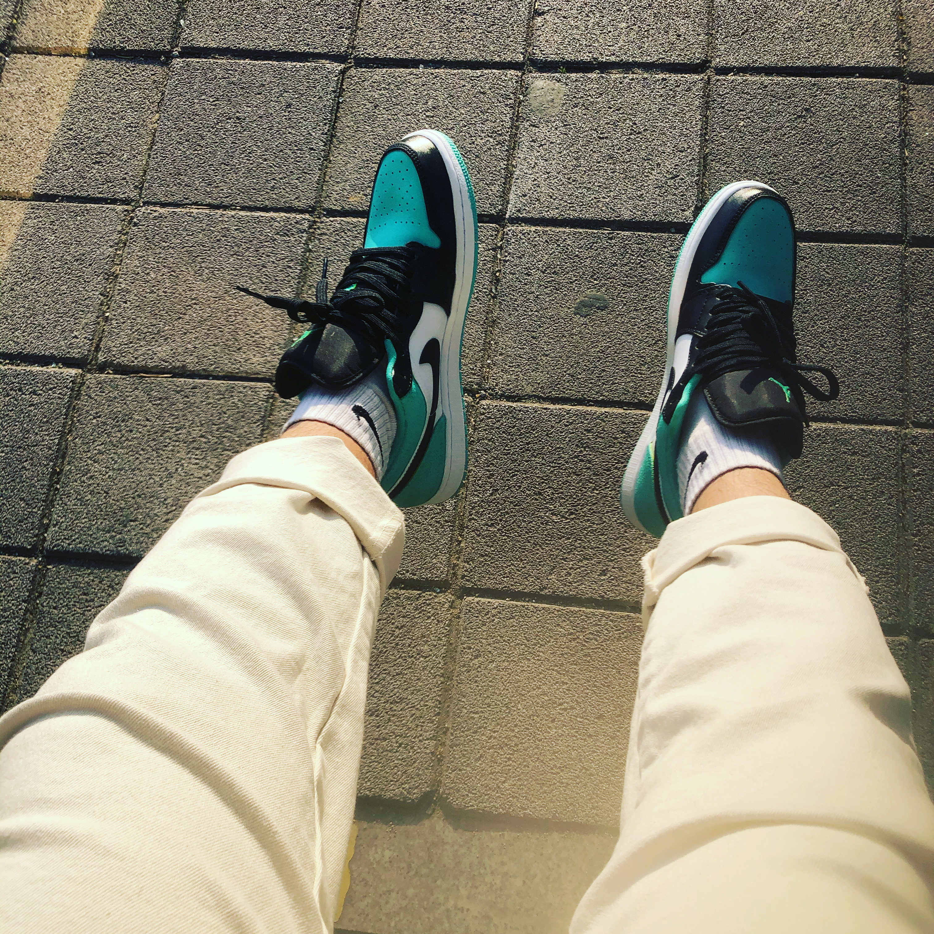 Jordan 1 Low SE Cyber Green 착용 스타일