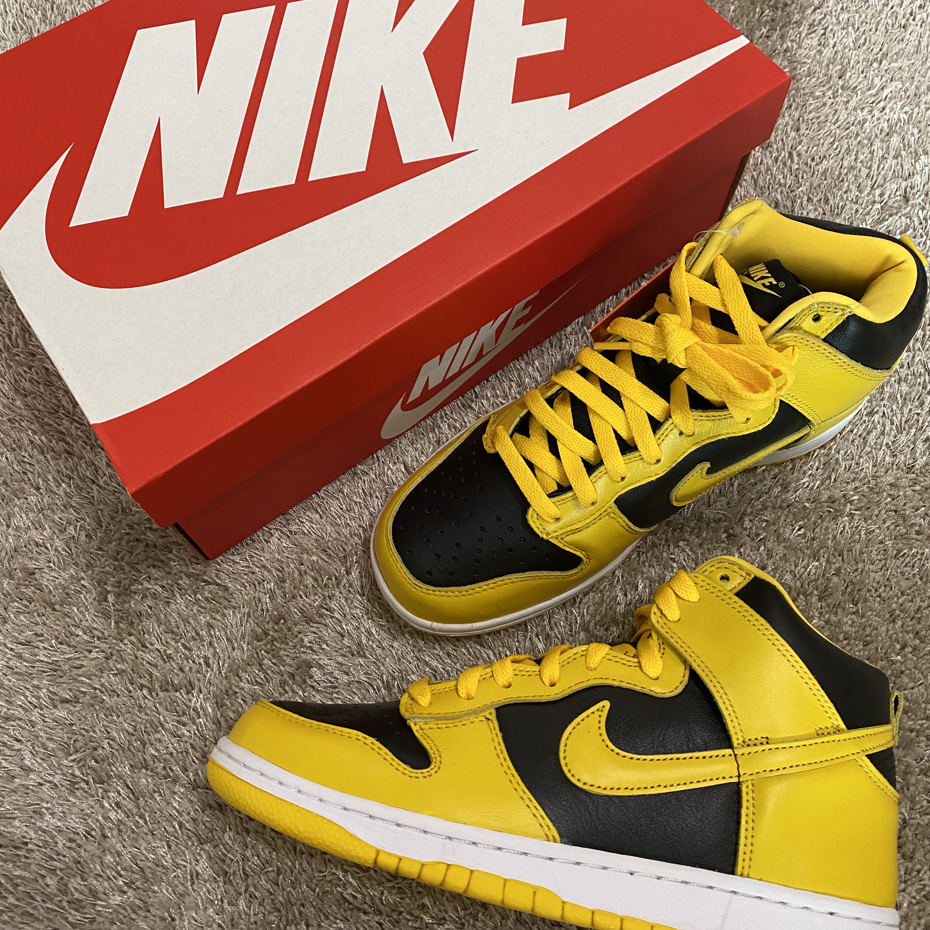 Nike Dunk High SP Varsity Maize 착용 스타일 - 2