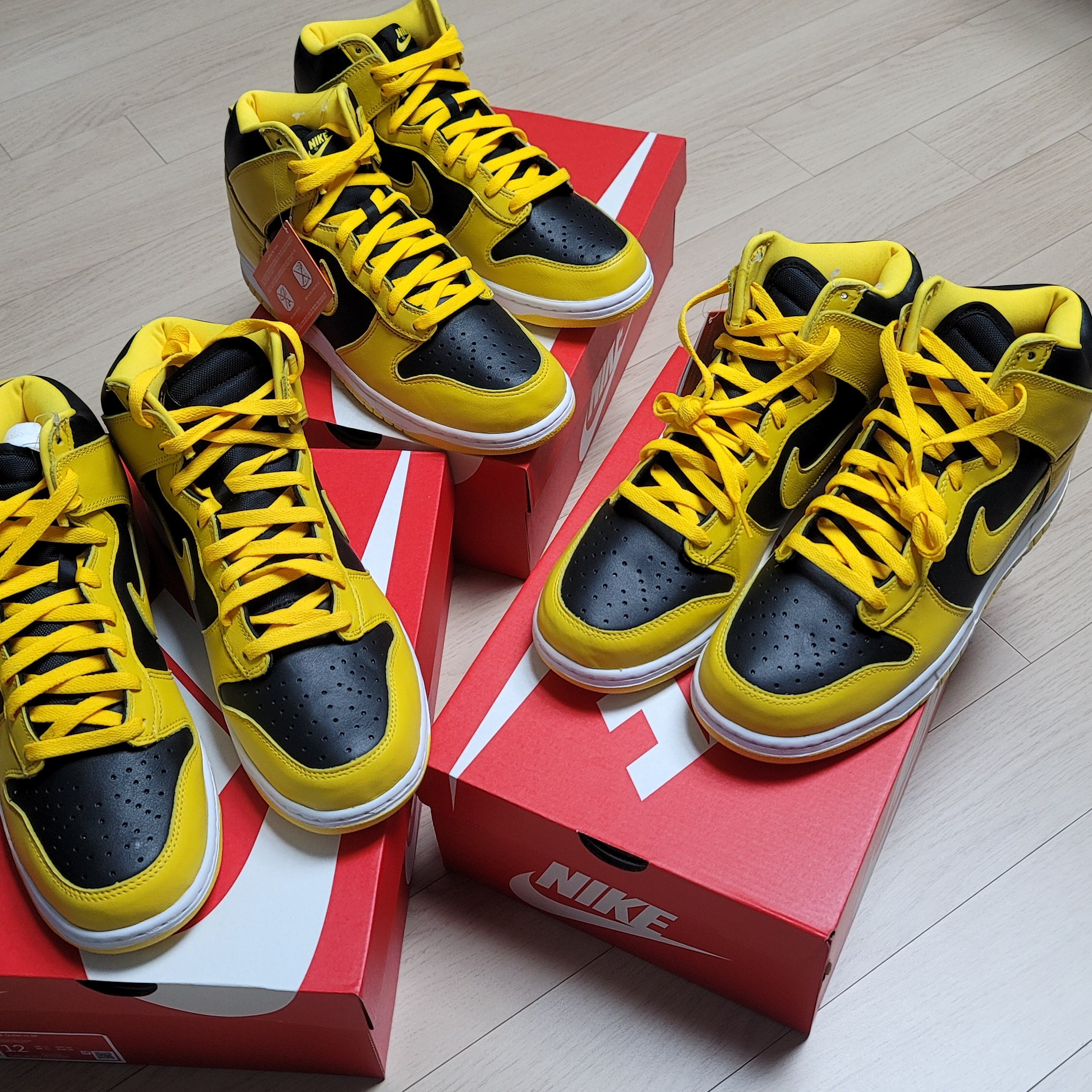 Nike Dunk High SP Varsity Maize 착용 스타일