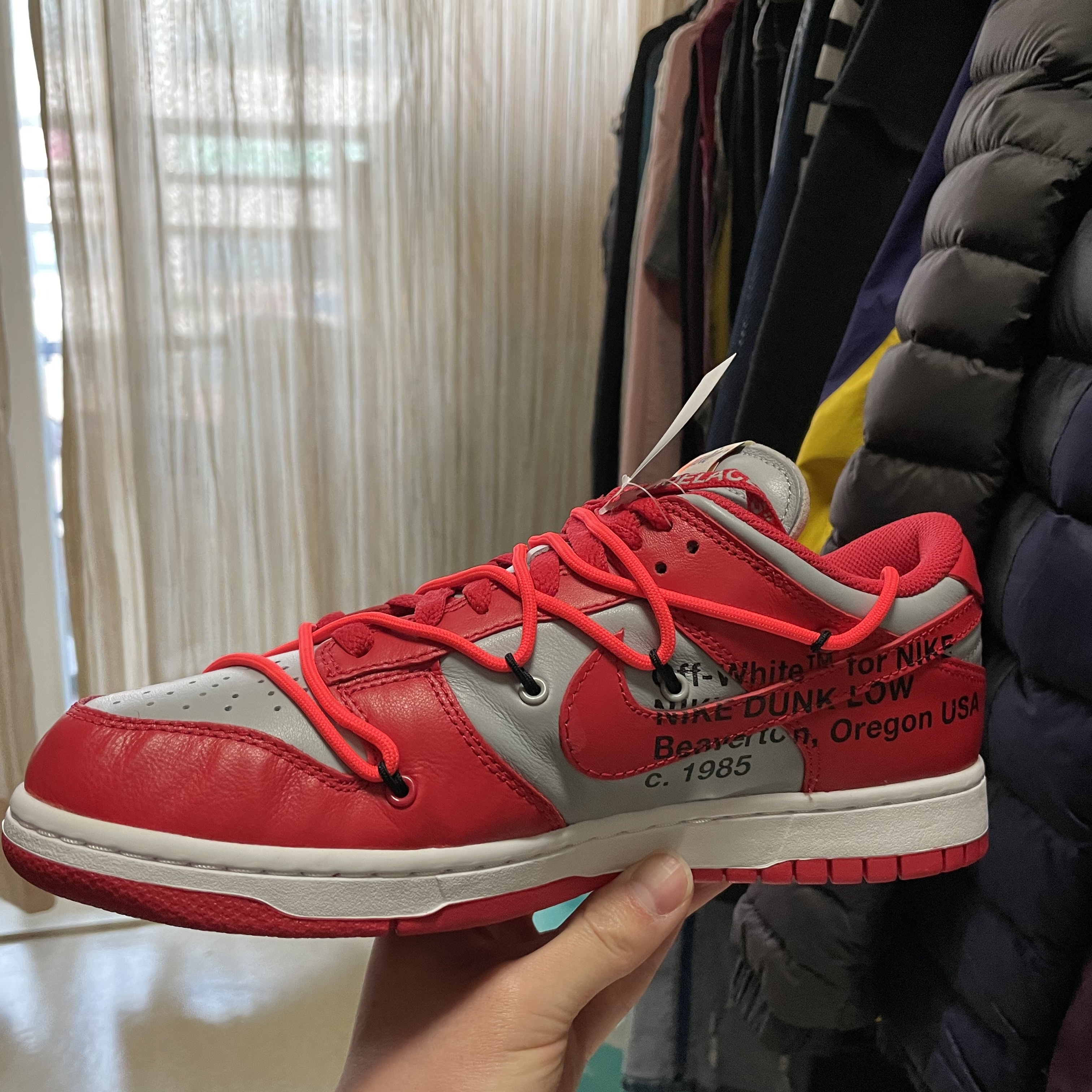 Nike x Off-White Dunk Low University Red 착용 스타일 - 1