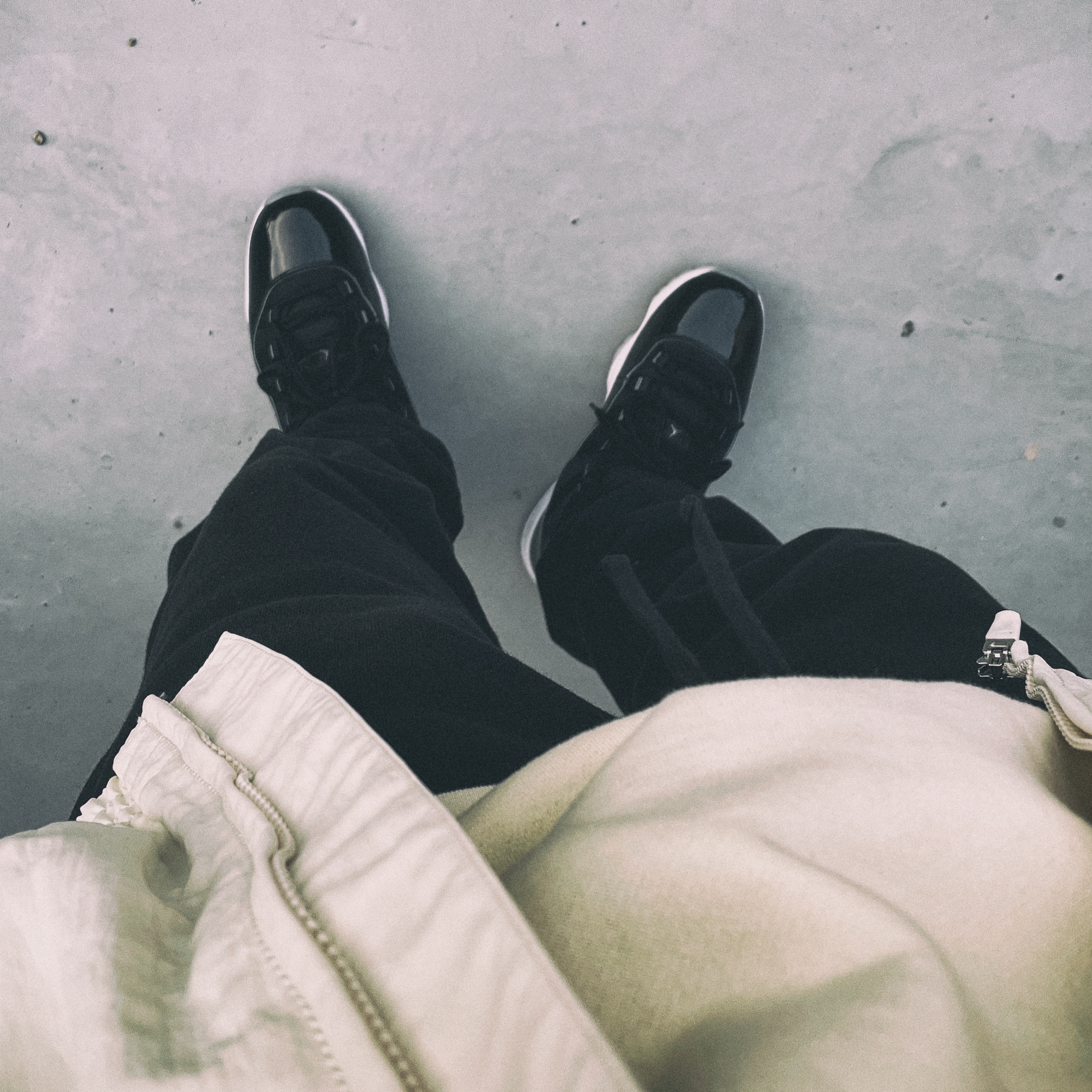 Jordan 11 Retro Jubilee, Nike x Fear of God Basketball Jacket String 착용 스타일 - 2