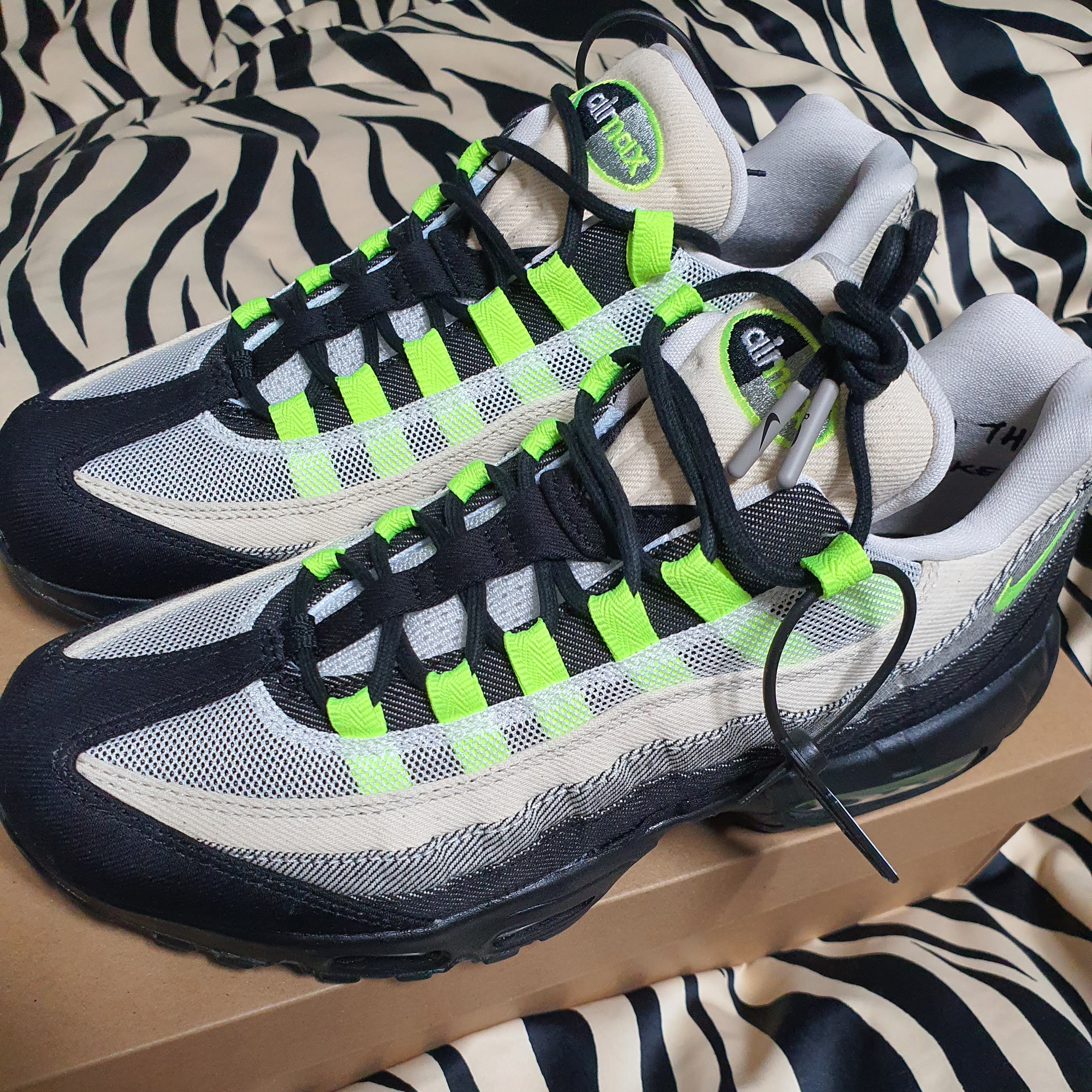 Nike x Denham Air Max 95 Volt 착용 스타일