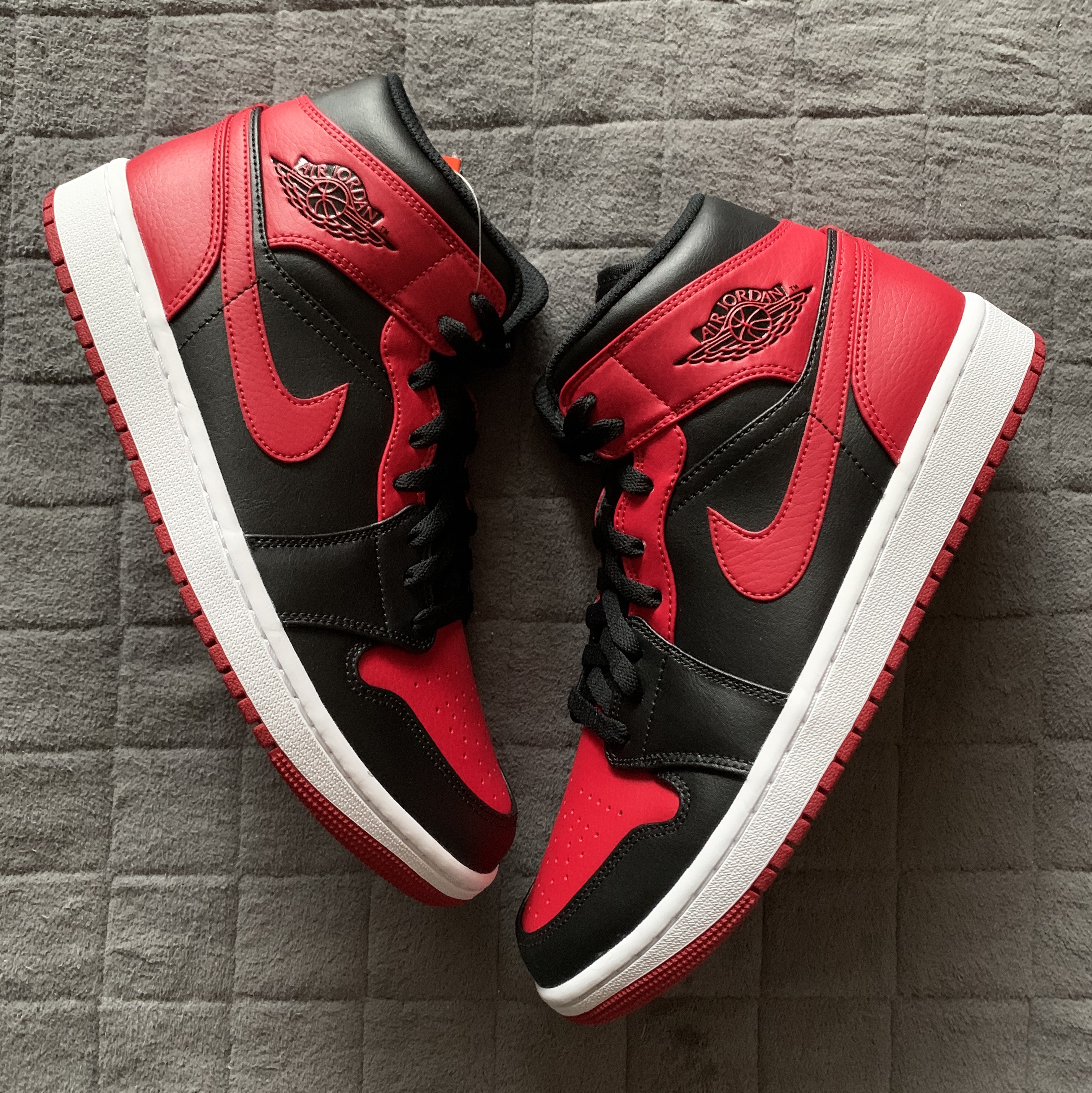 Jordan 1 Mid Bred Banned 2020 착용 스타일