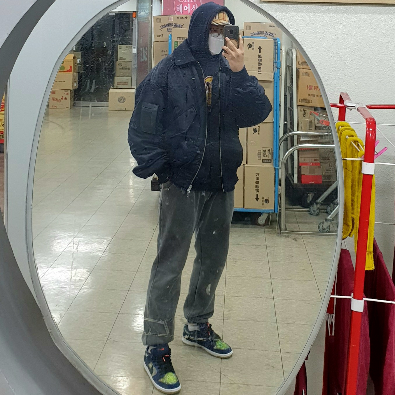 Nike SB Dunk Low Pro Midnight Navy 착용 스타일