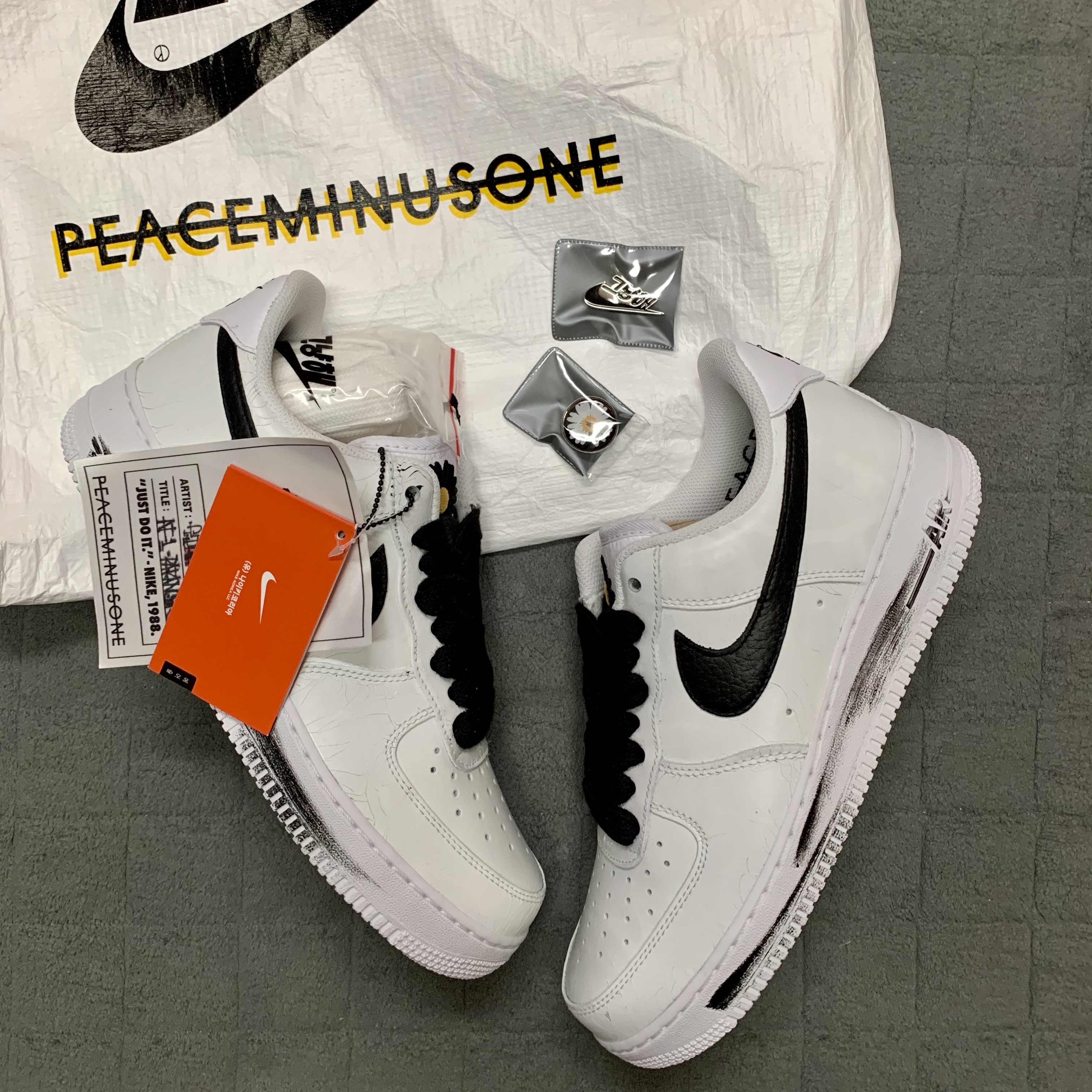 Nike x Peaceminusone Air Force 1 Low Para-Noise 2.0 착용 스타일