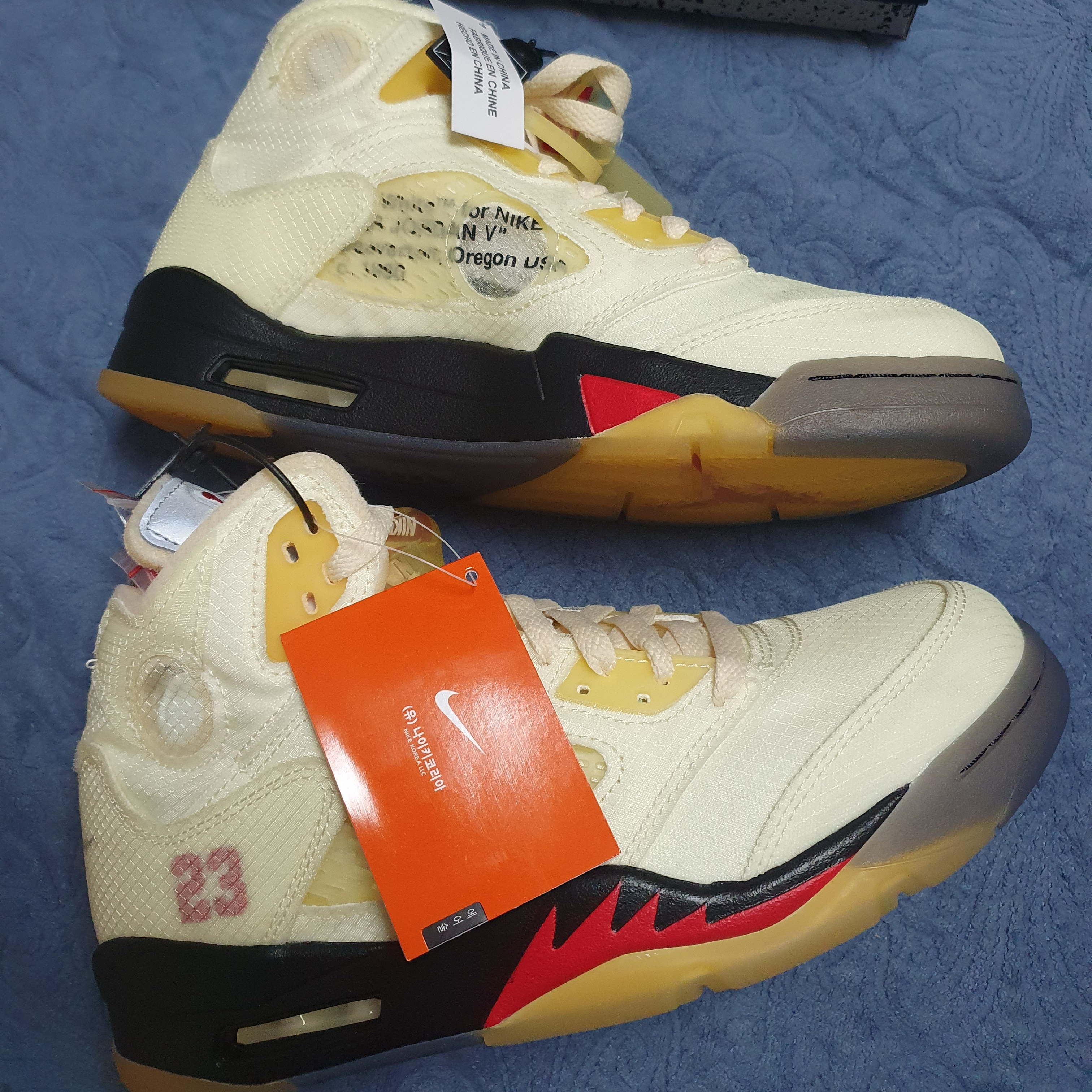Jordan 5 x Off-White Retro SP Sail Fire Red 착용 스타일 - 1