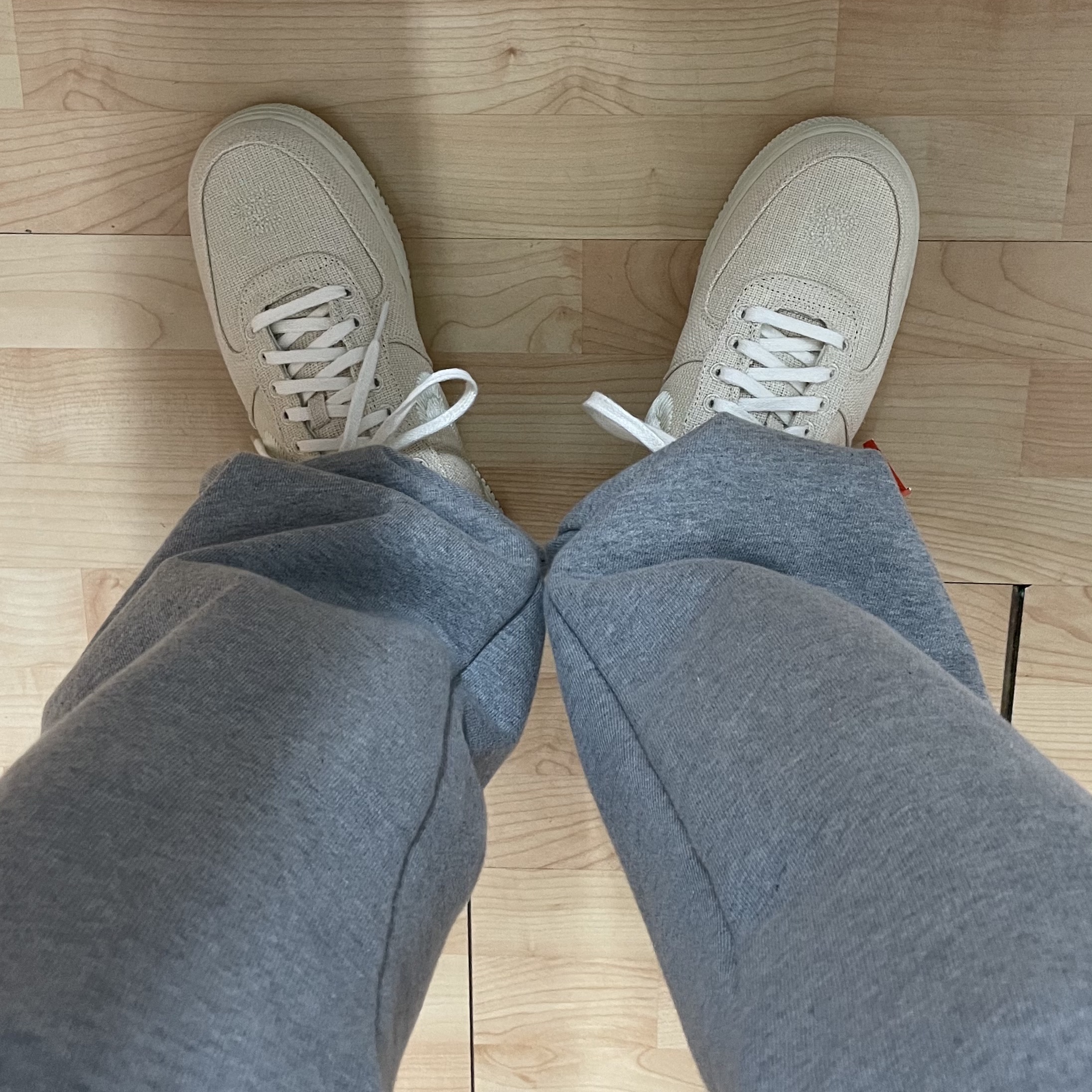 Nike x Stussy Air Force 1 Low Fossil 착용 스타일 - 4