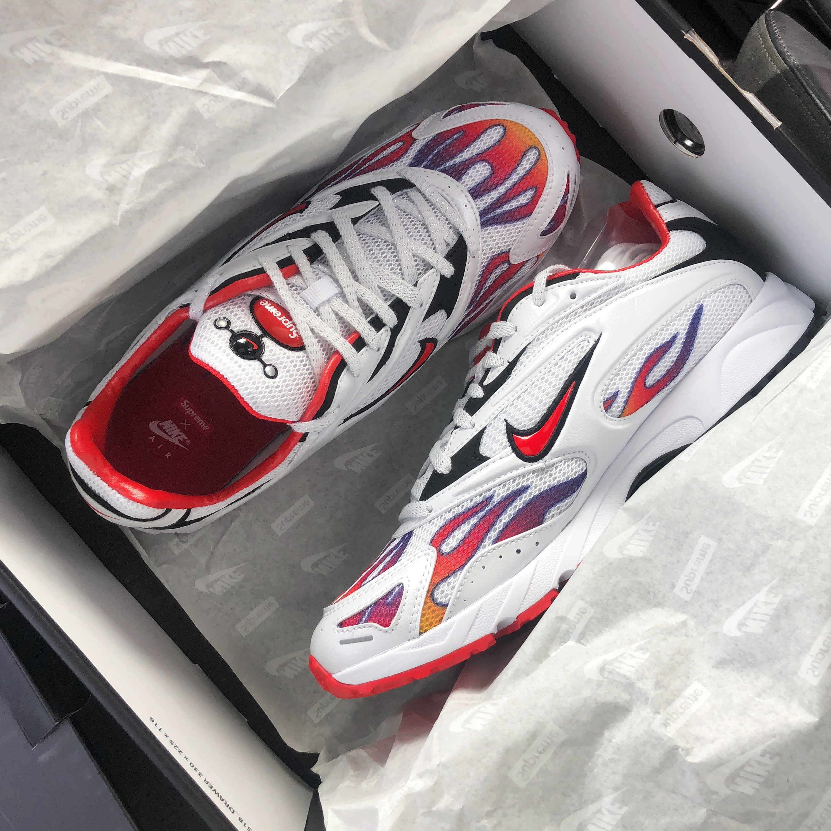 Nike x Supreme Zoom Streak Spectrum Plus White 착용 스타일