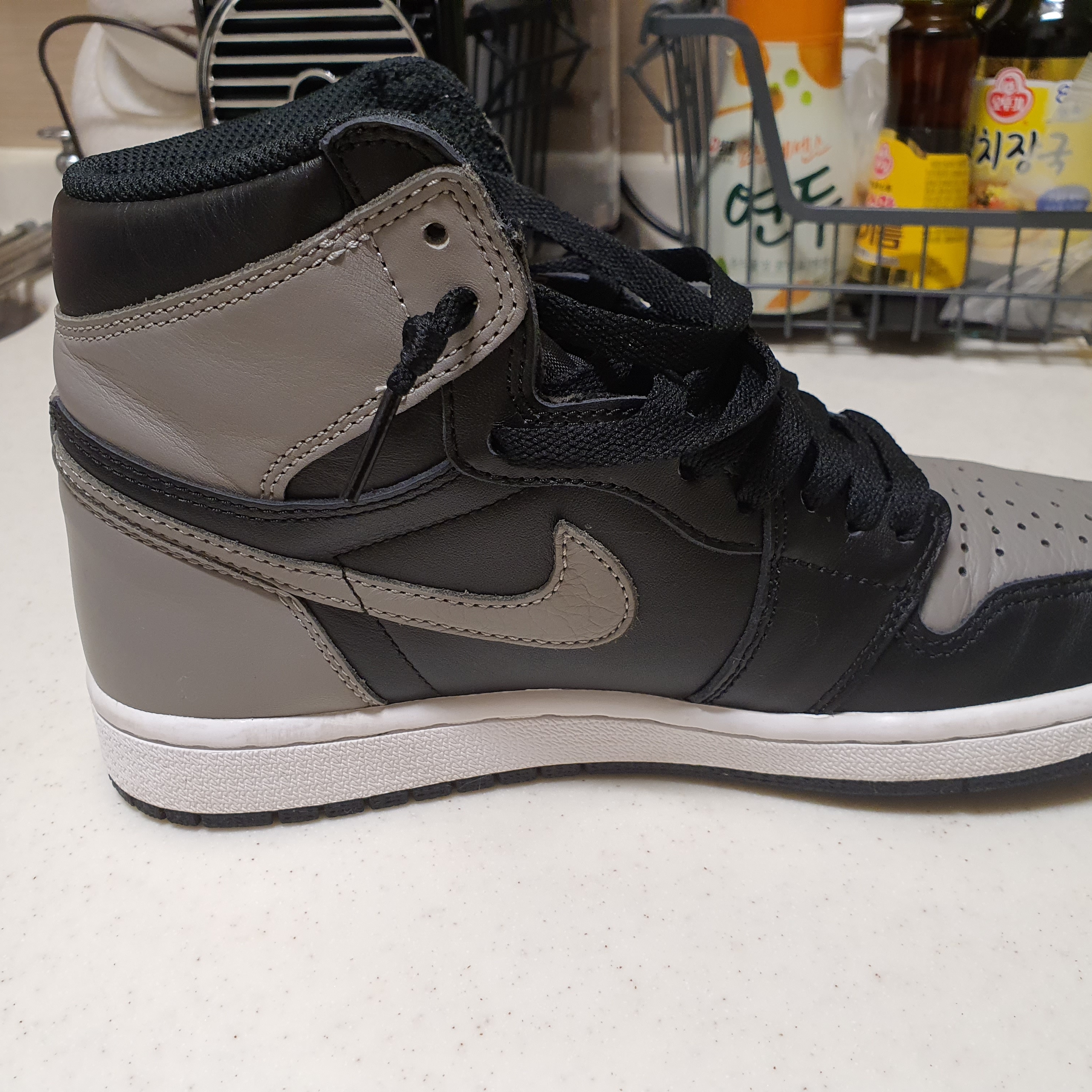 Jordan 1 Retro High OG Shadow 2018 착용 스타일 - 4