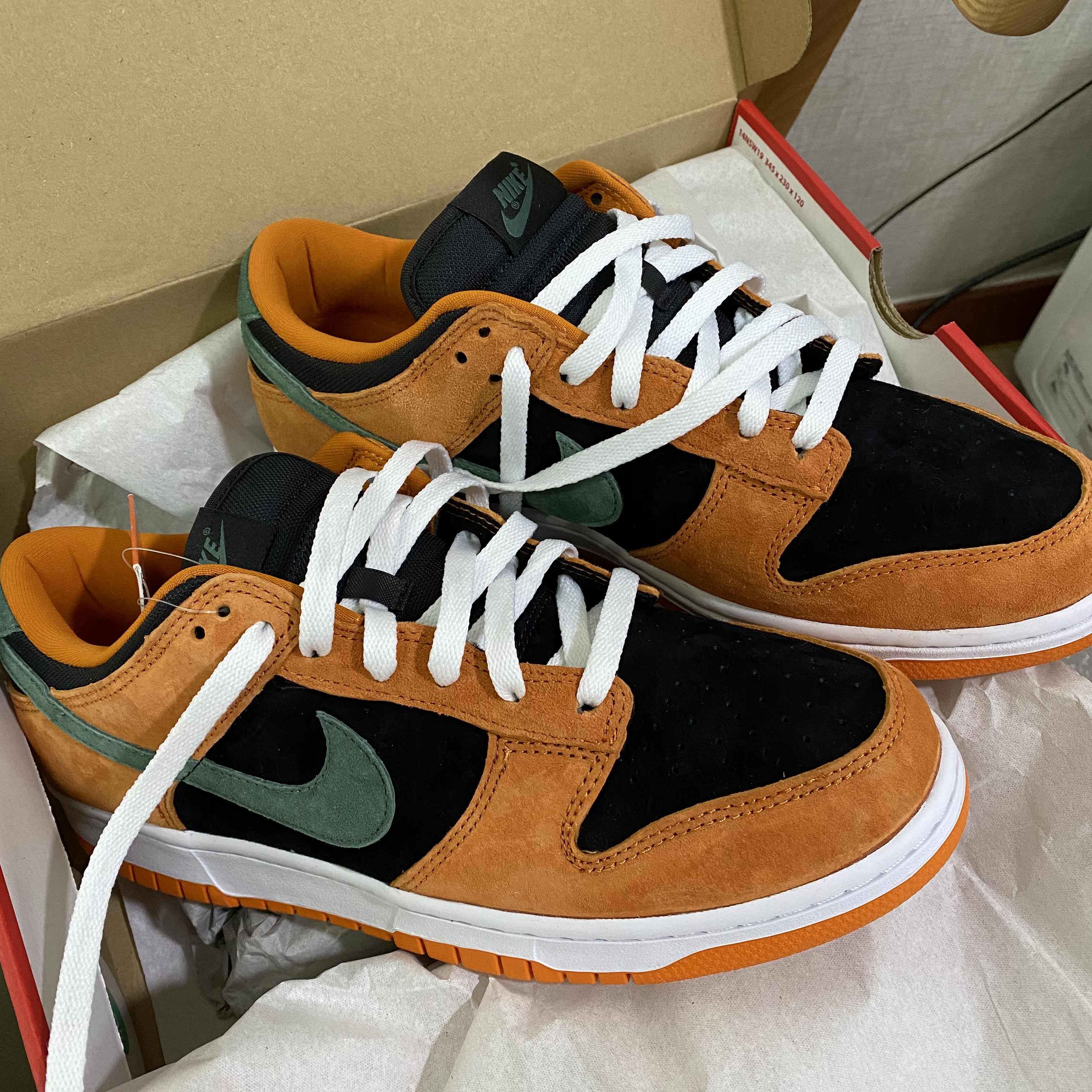 Nike Dunk Low SP Ceramic 착용 스타일 - 2