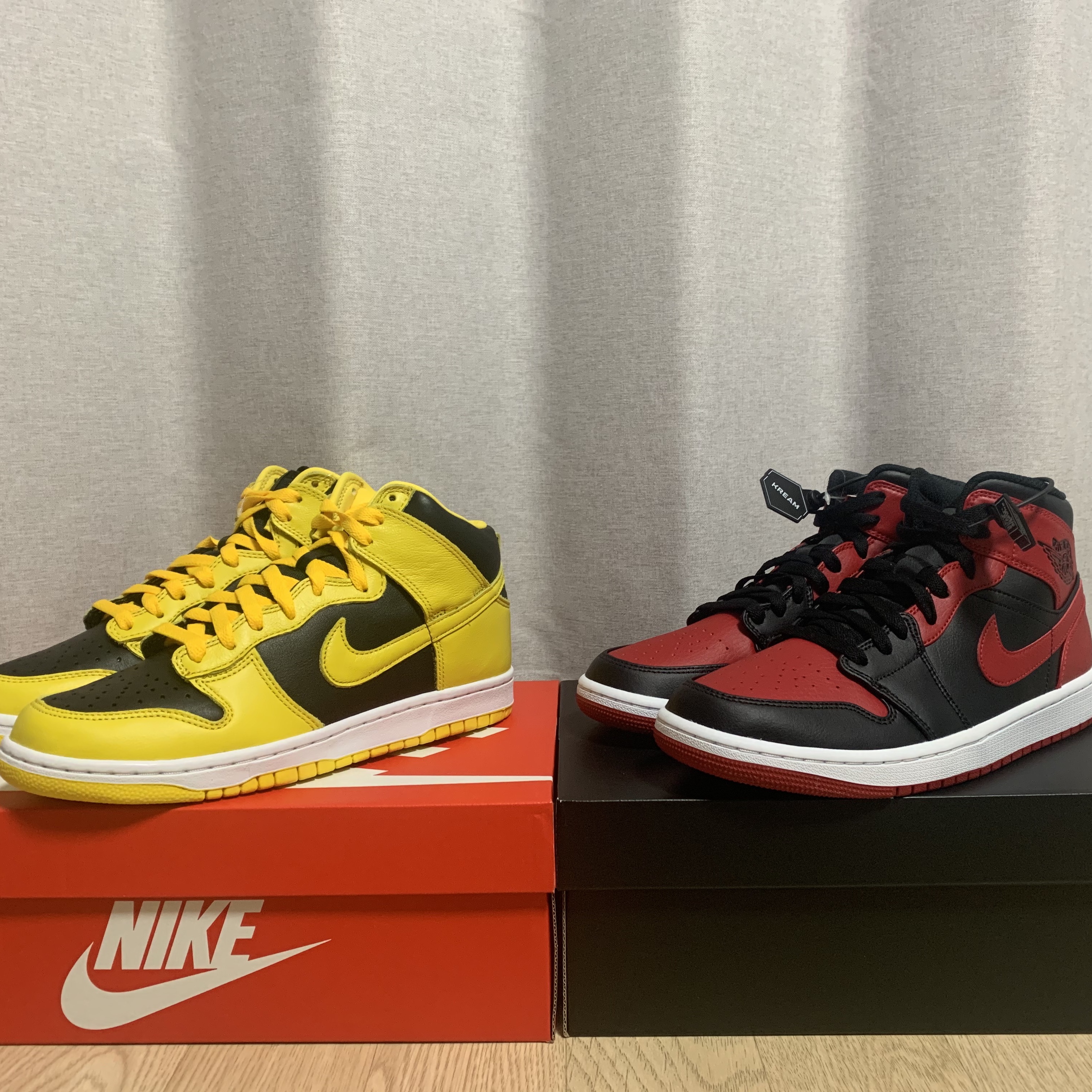 Jordan 1 Mid Bred Banned 2020, Nike Dunk High SP Varsity Maize 착용 스타일