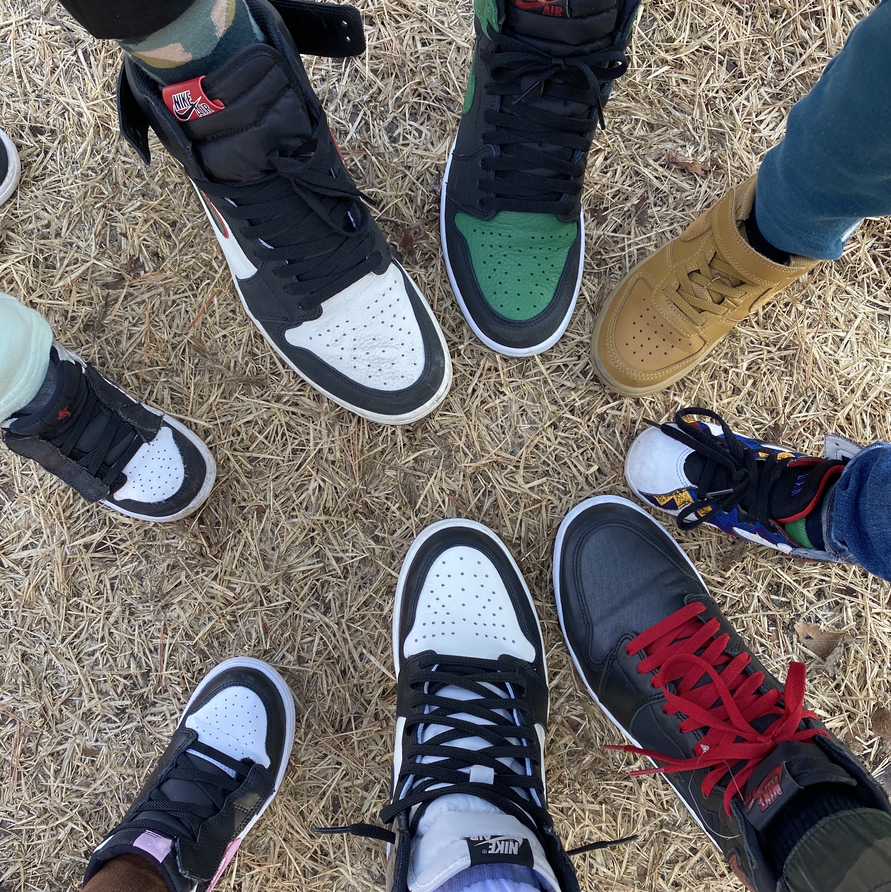 Jordan 1 Retro High OG A Star Is Born, Jordan 1 Retro High OG Pine Green Black 착용 스타일