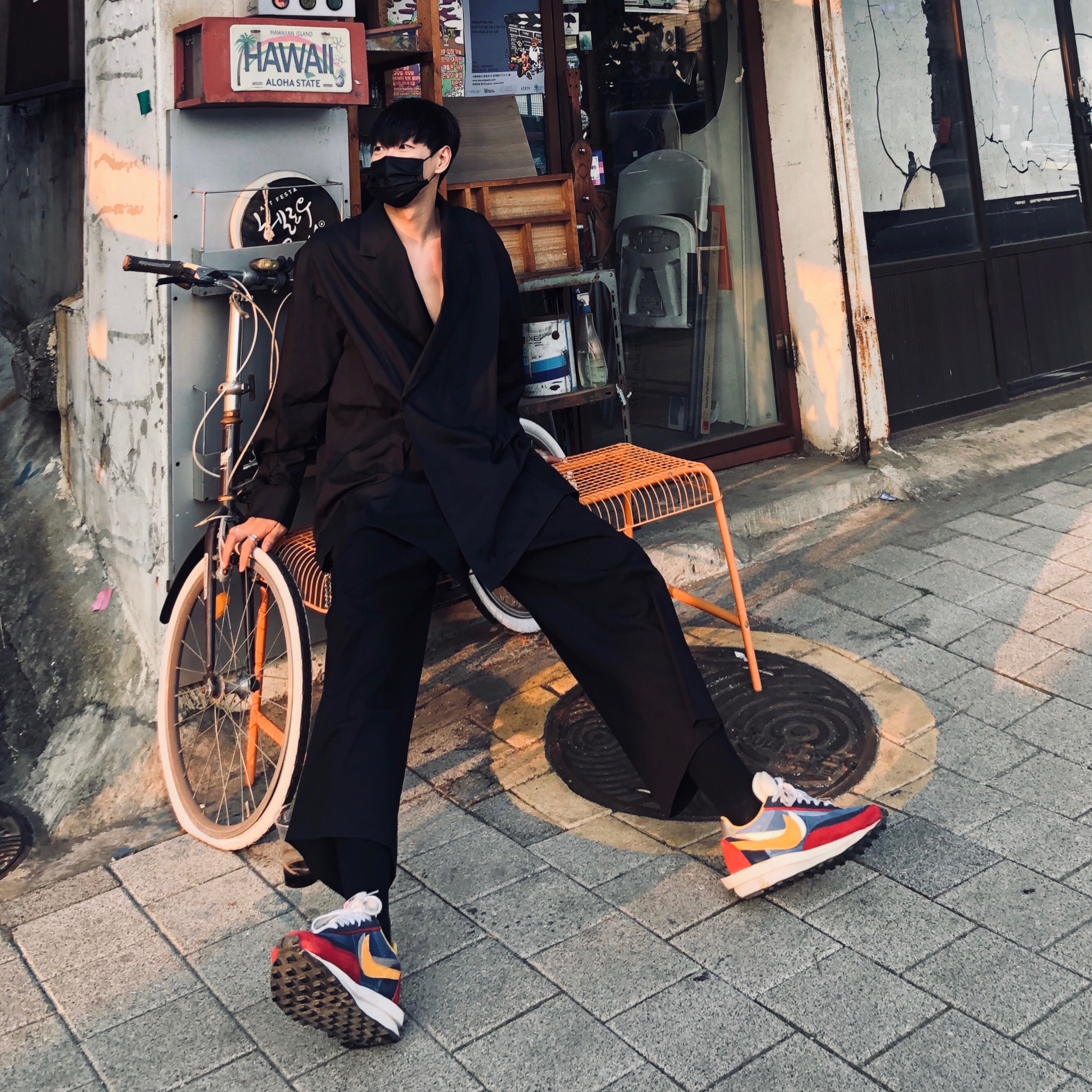 Nike x Sacai LDWaffle Blue Multi 착용 스타일