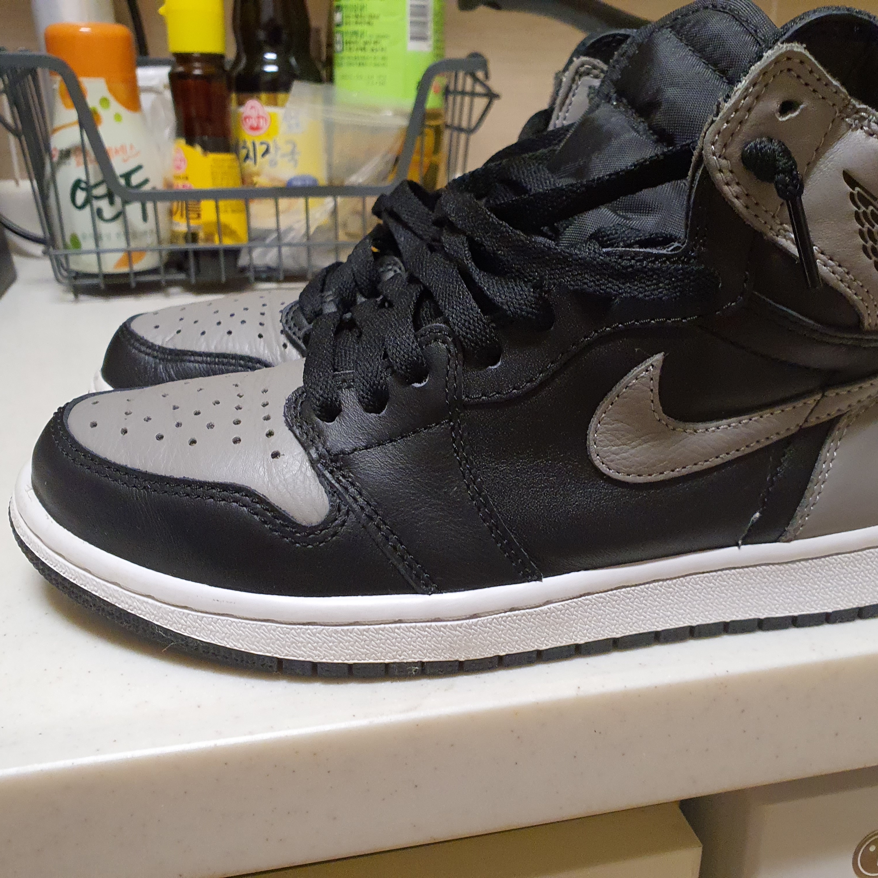Jordan 1 Retro High OG Shadow 2018 착용 스타일 - 1