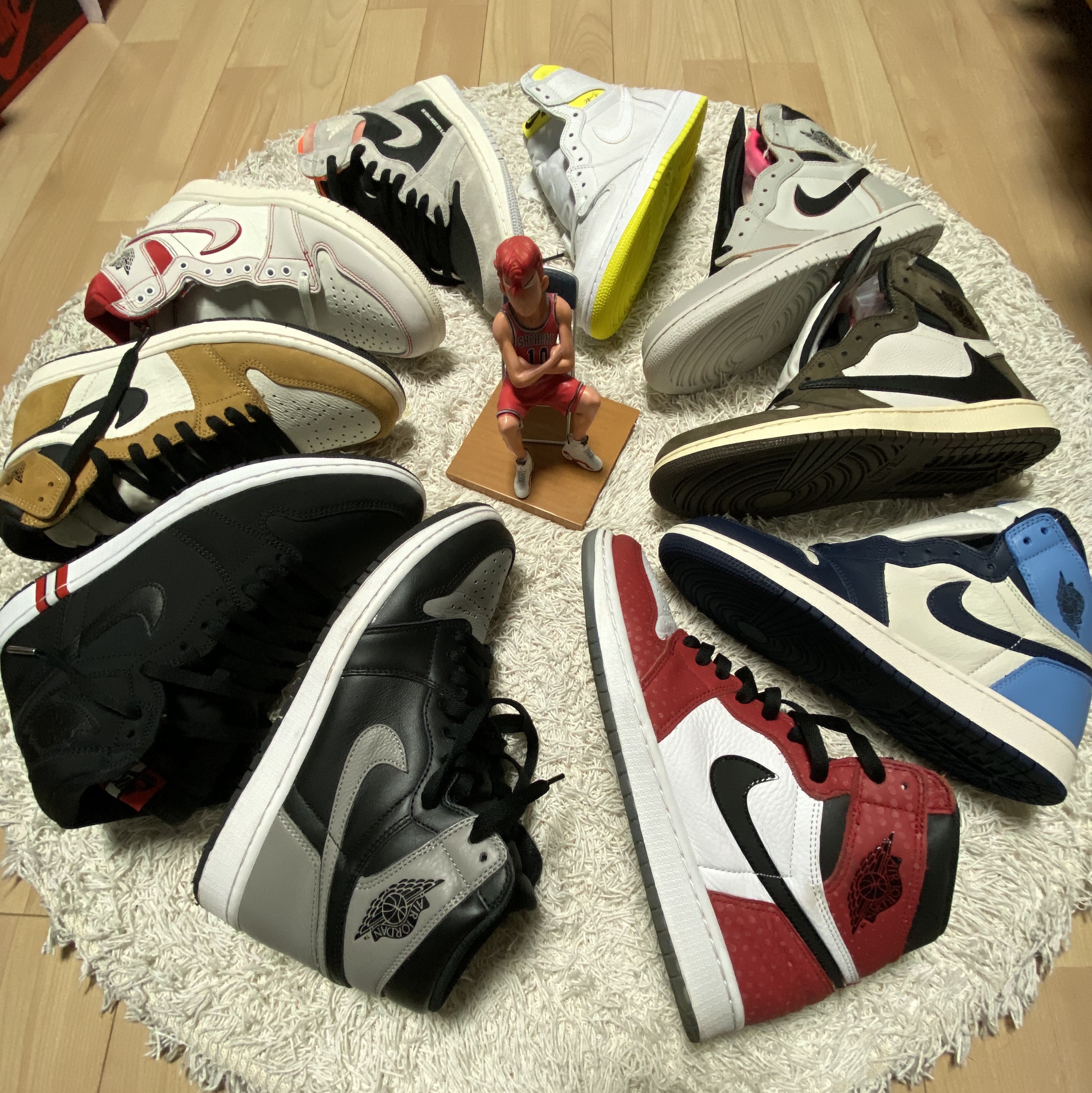 Jordan 1 Retro High Spider-Man Origin Story, Jordan 1 Retro High OG Shadow 2018 착용 스타일