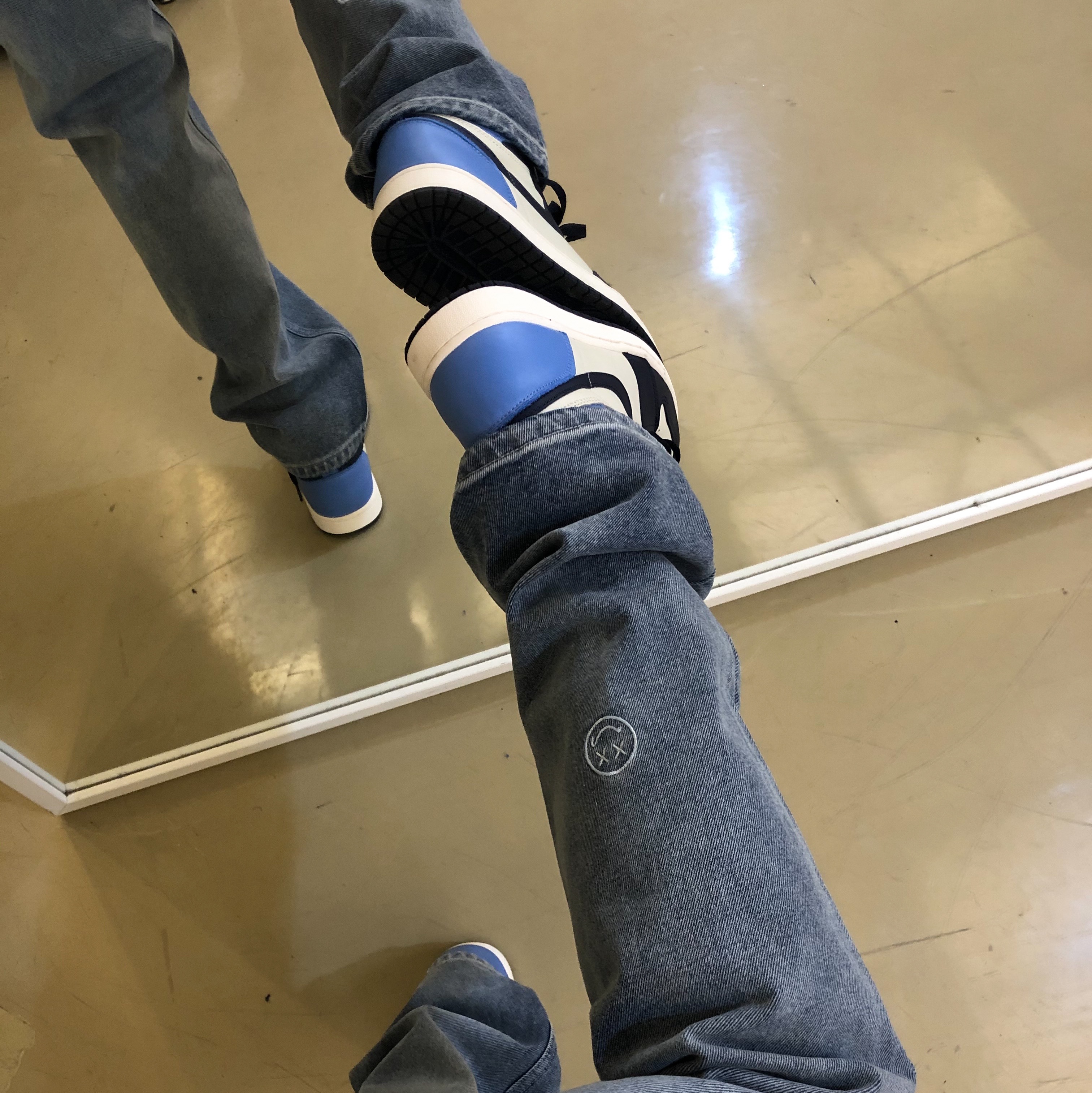 Jordan 1 Retro High Obsidian UNC 착용 스타일