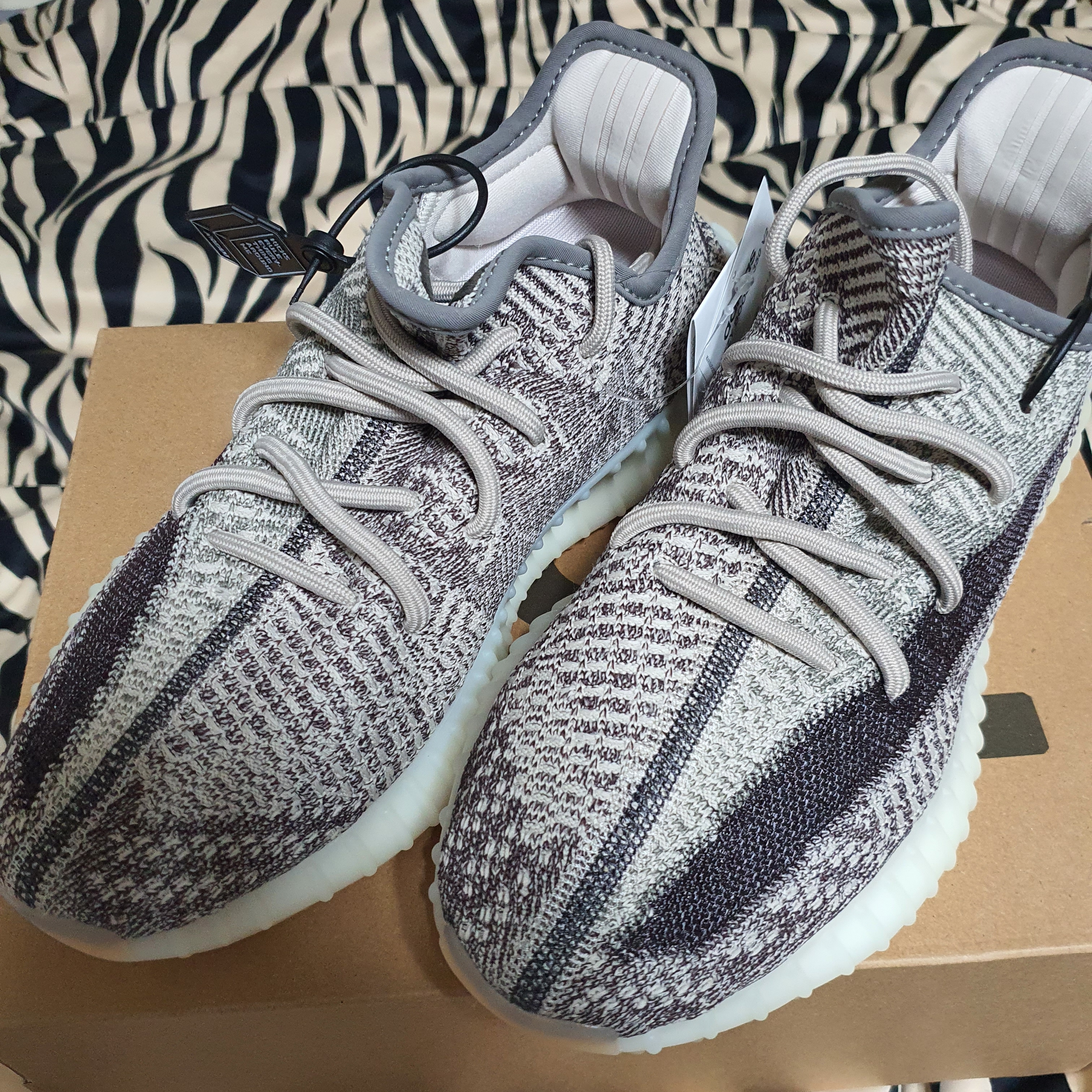 Adidas Yeezy Boost 350 V2 Zyon 착용 스타일