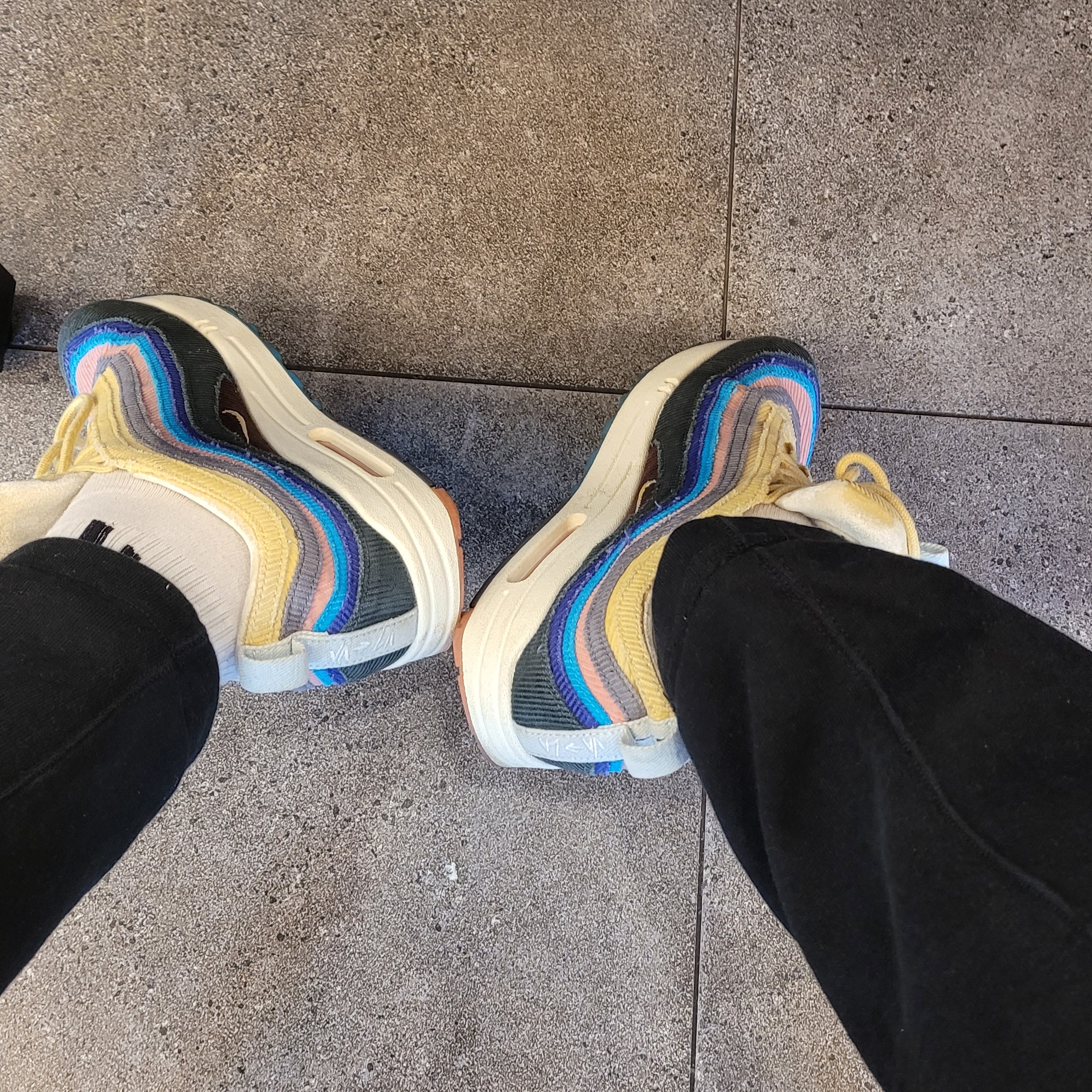 Nike x Sean Wotherspoon Air Max 1/97 착용 스타일 - 3