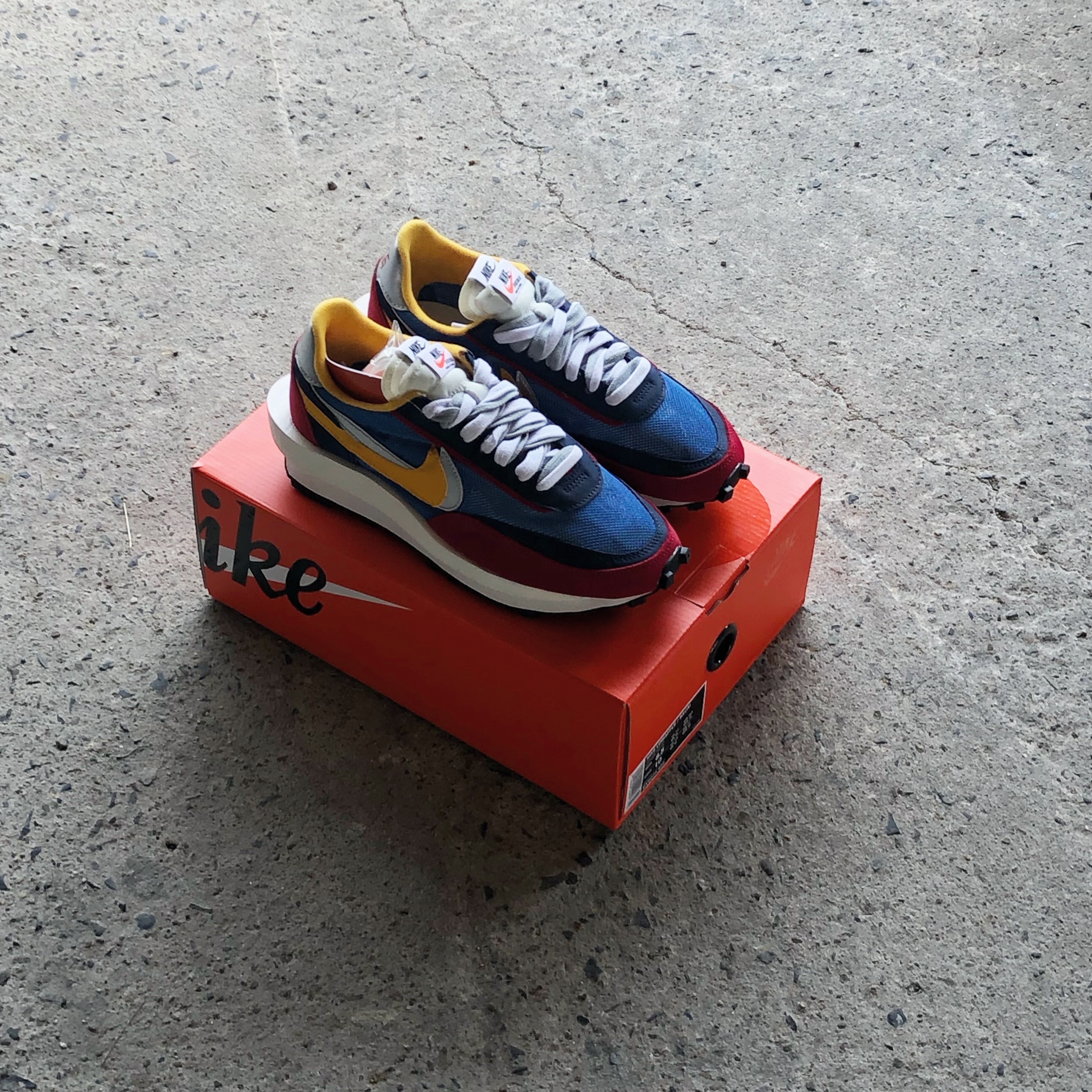 Nike x Sacai LDWaffle Blue Multi 착용 스타일