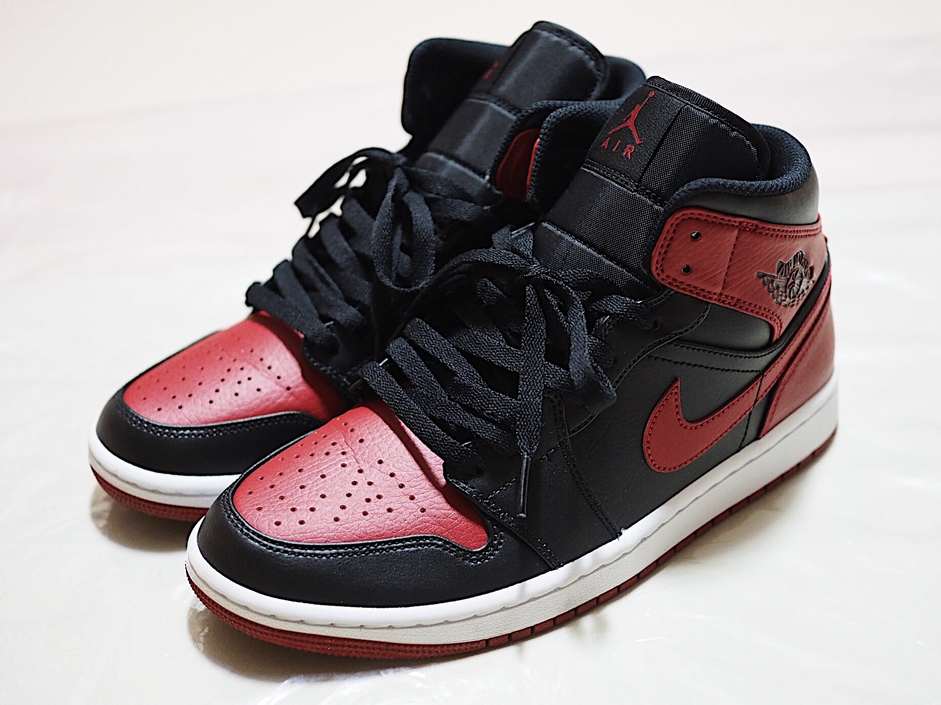 Jordan 1 Mid Bred Banned 2020 착용 스타일 - 2