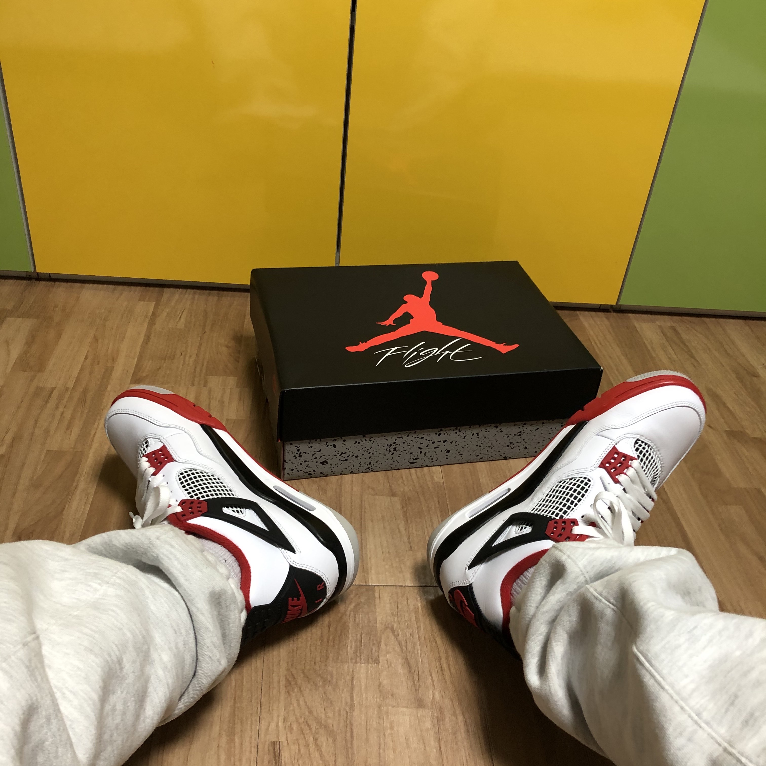 Jordan 4 Retro OG Fire Red 2020 착용 스타일