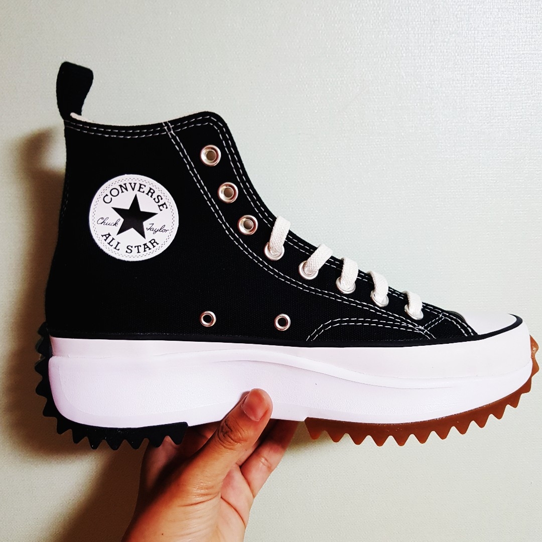 Converse Run Star Hike Hi Black White Gum 착용 스타일