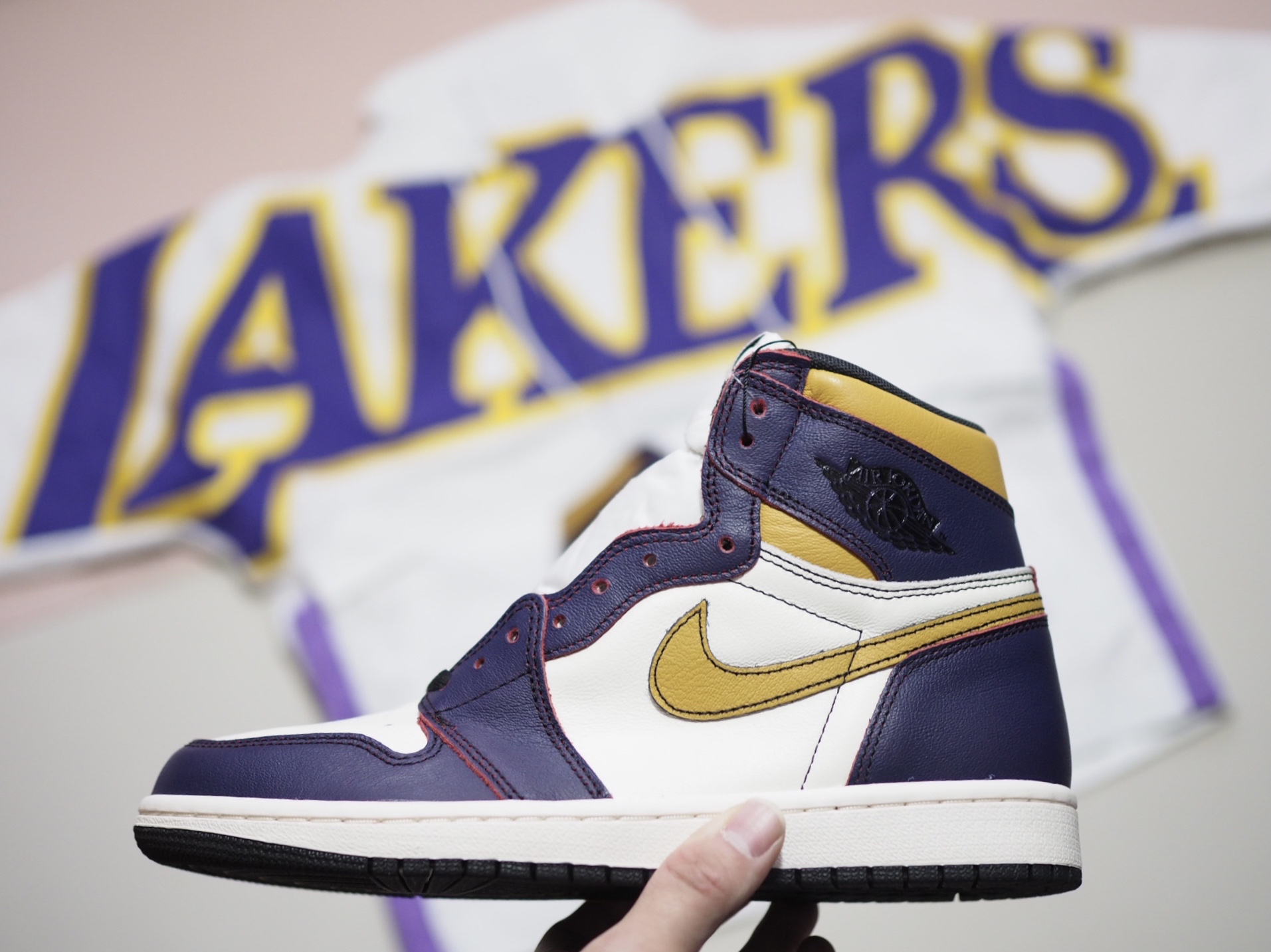 Jordan 1 Retro High OG Defiant SB LA to Chicago, (W) Nike x Ambush NBA Collection Lakers Jacket - Asia 착용 스타일 - 2