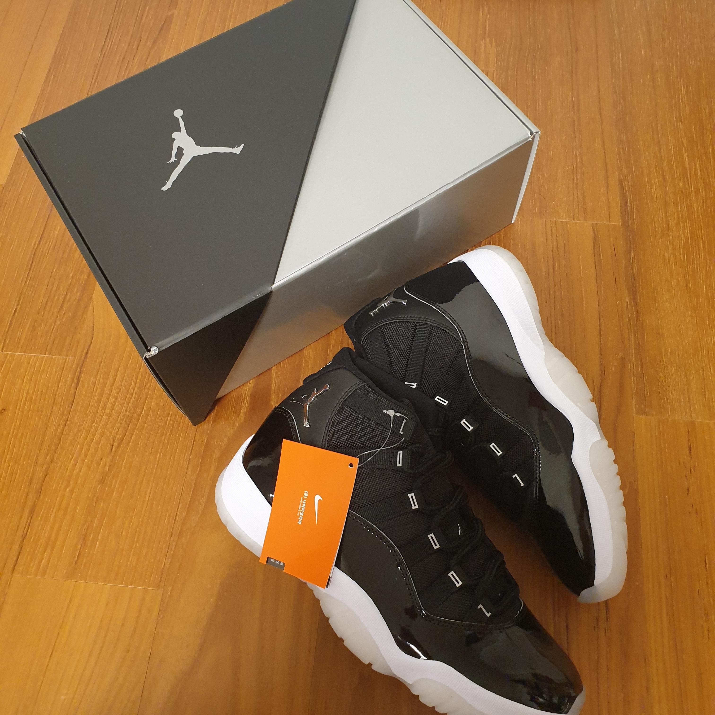 Jordan 11 Retro Jubilee 착용 스타일 - 2