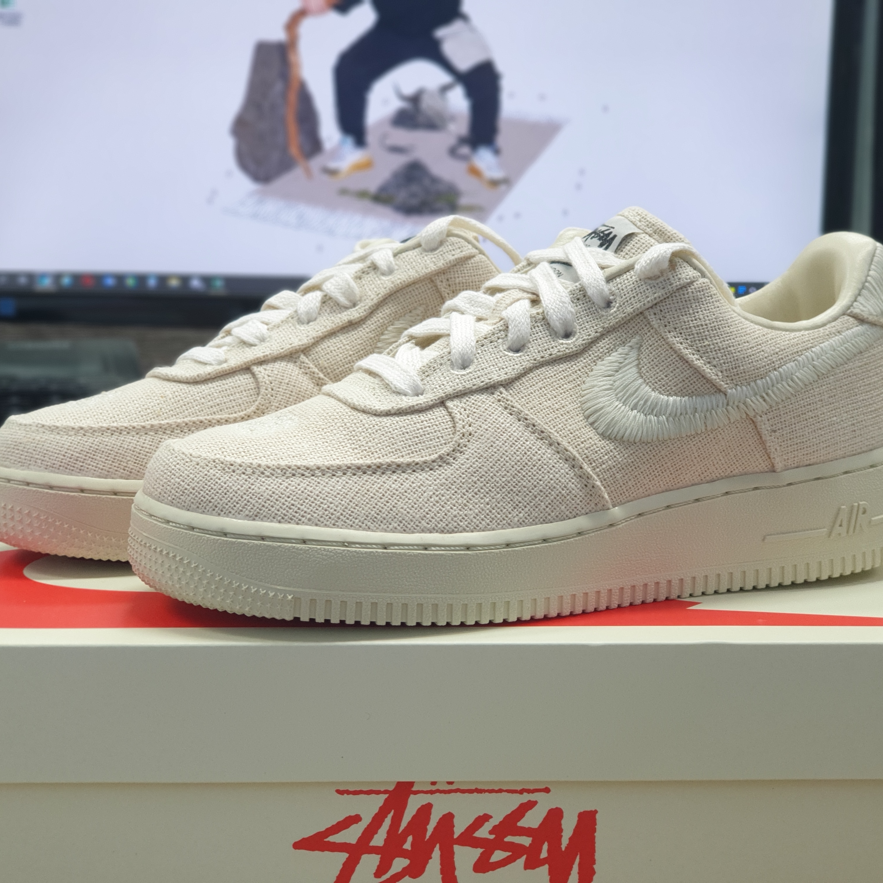 Nike x Stussy Air Force 1 Low Fossil 착용 스타일