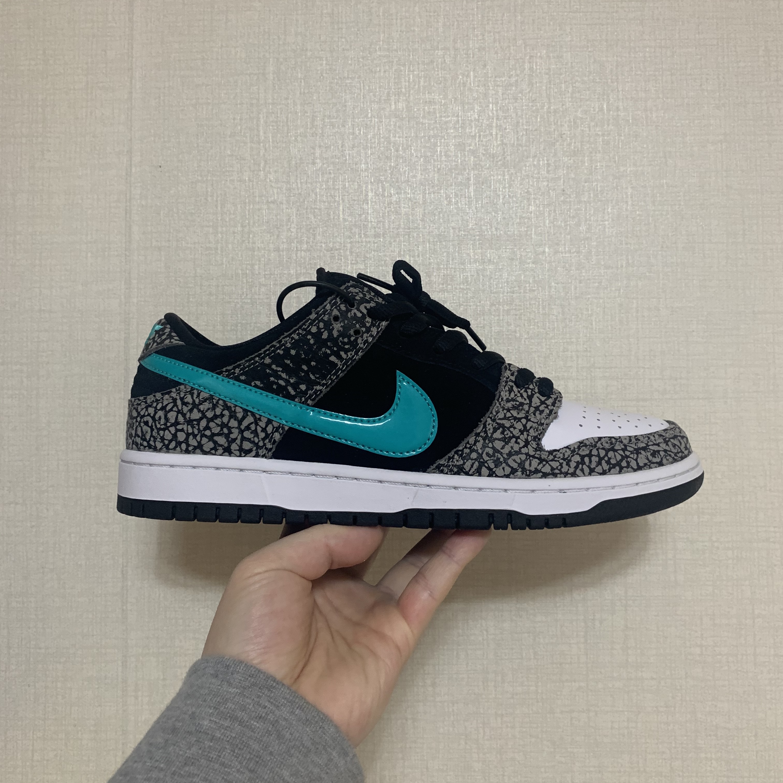 Nike SB Dunk Low Pro Clear Jade 착용 스타일 - 2