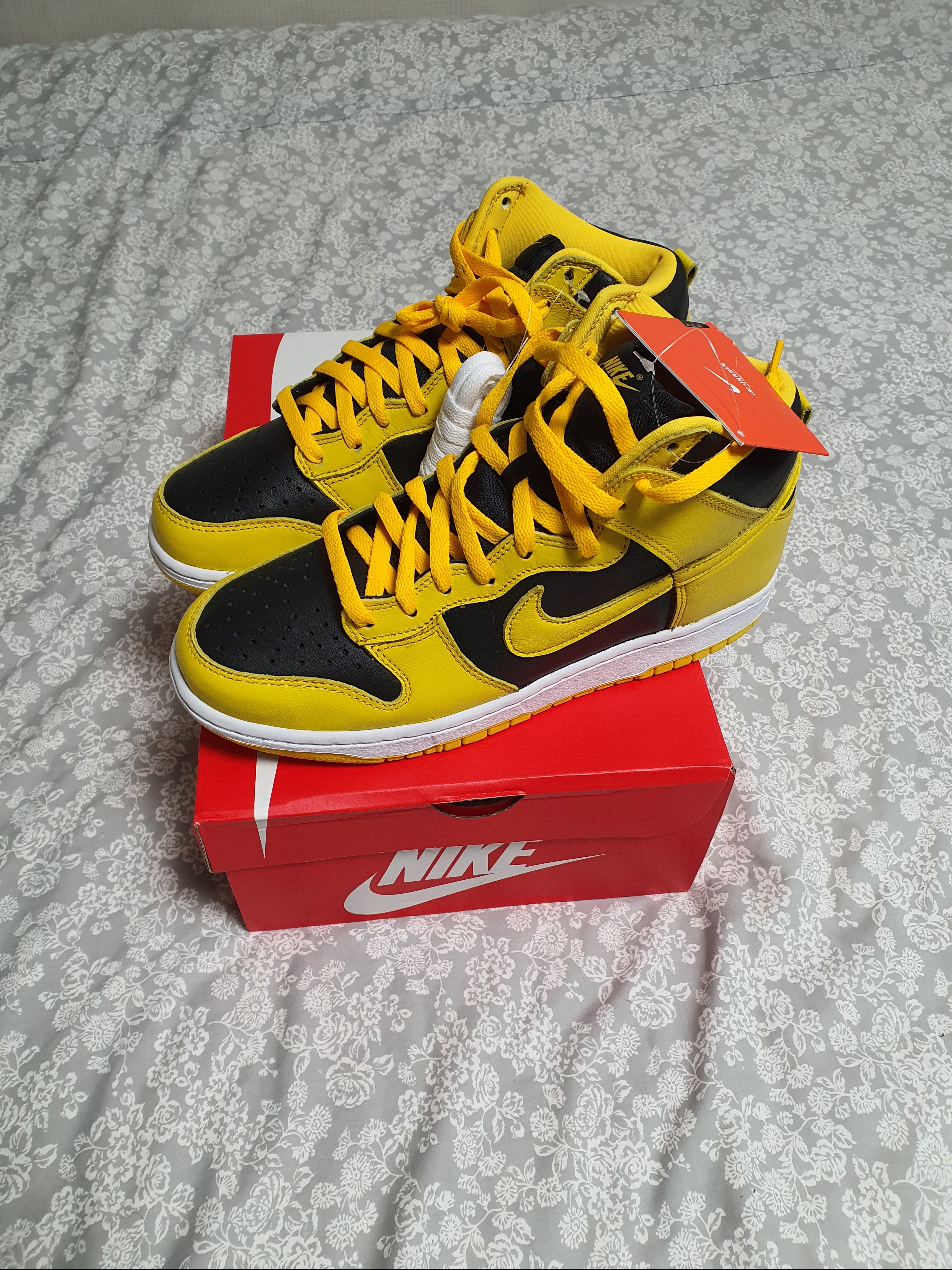 Nike Dunk High SP Varsity Maize 착용 스타일