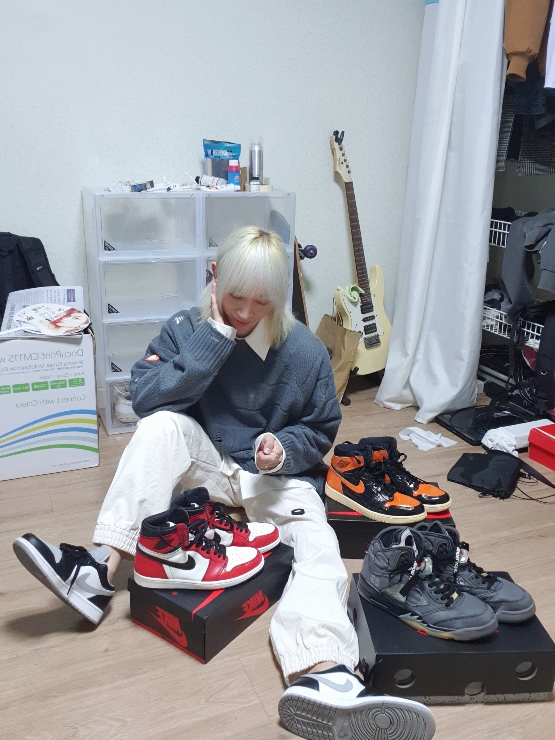 Jordan 1 Low Black Light Smoke Grey, Jordan 1 Retro High OG Defiant SB LA to Chicago 착용 스타일 - 1
