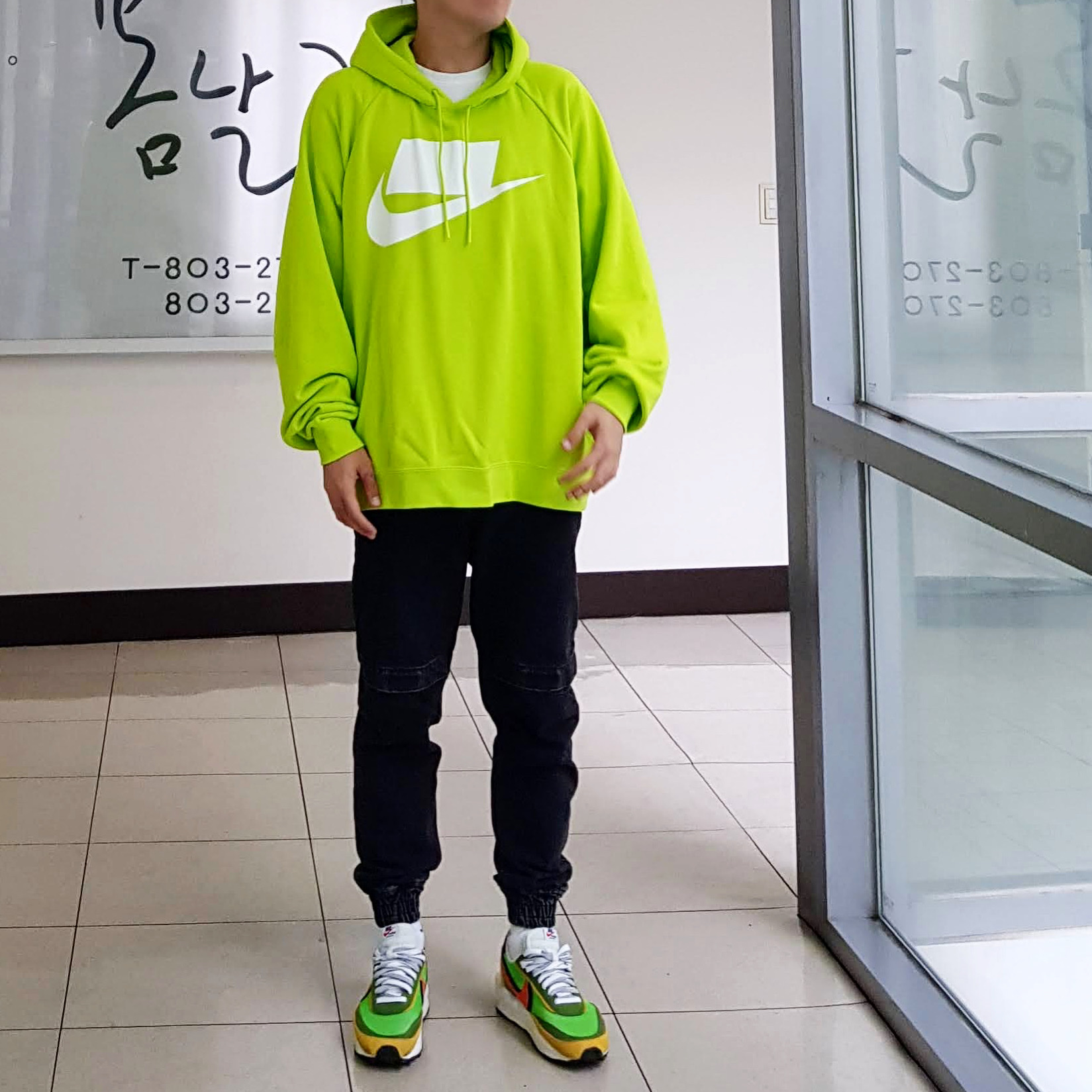 Nike x Sacai LDWaffle Green Multi 착용 스타일