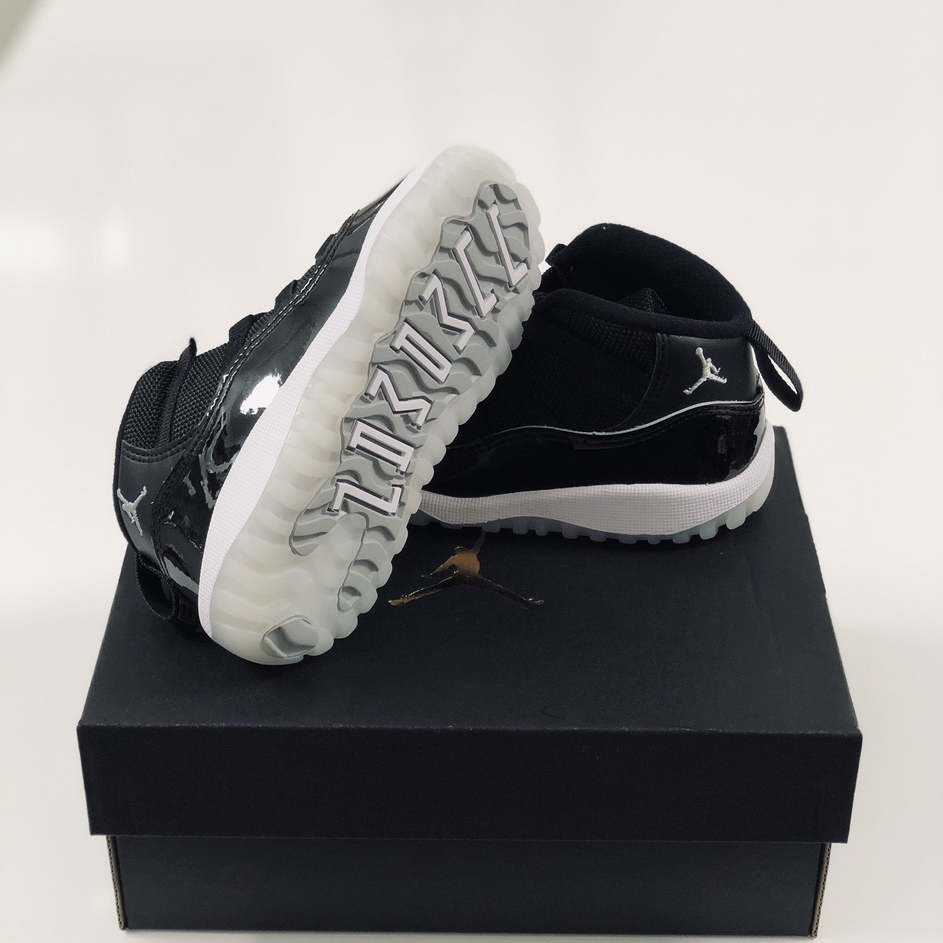 (TD) Jordan 11 Retro Jubilee 착용 스타일 - 5