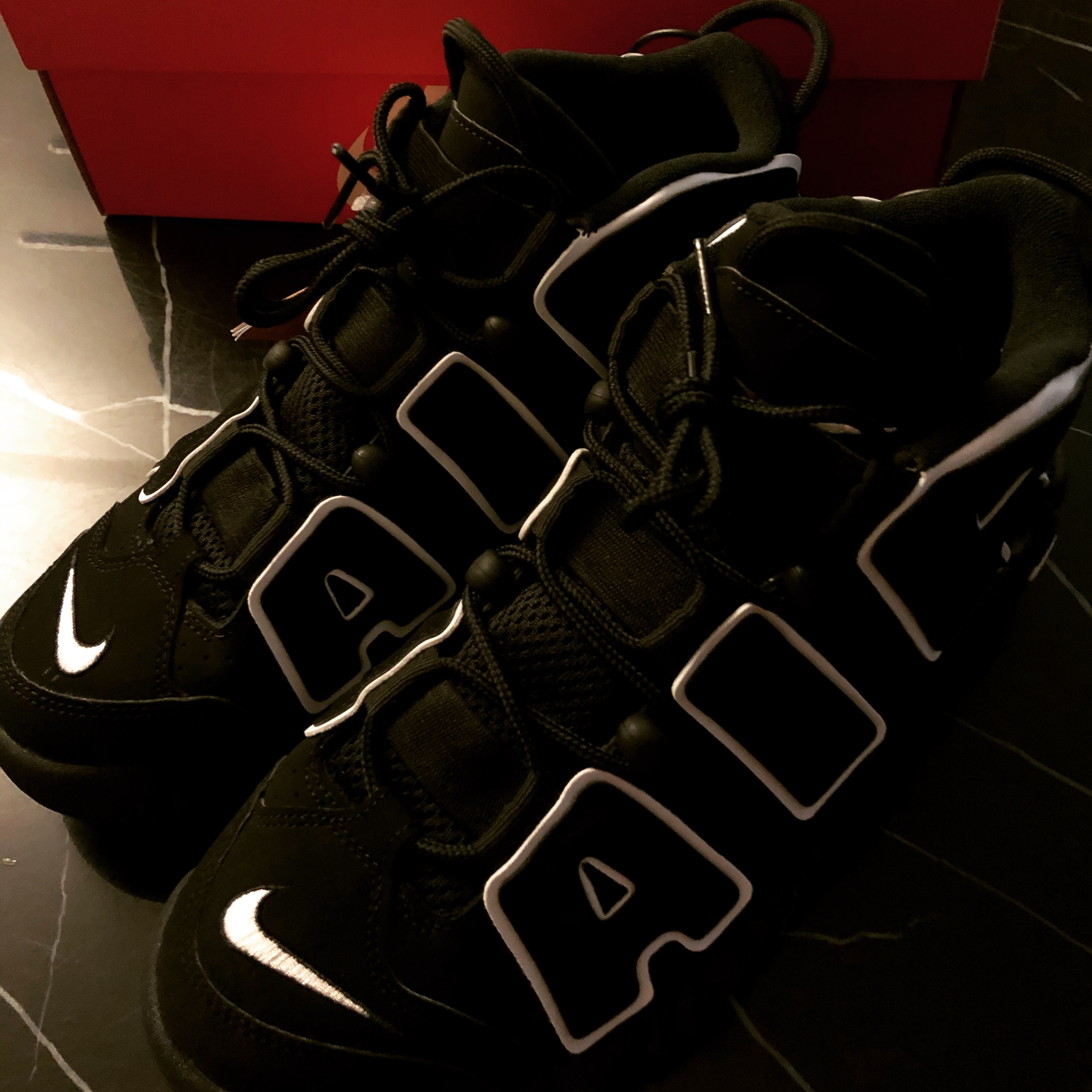Nike Air More Uptempo Black White 2020 착용 스타일