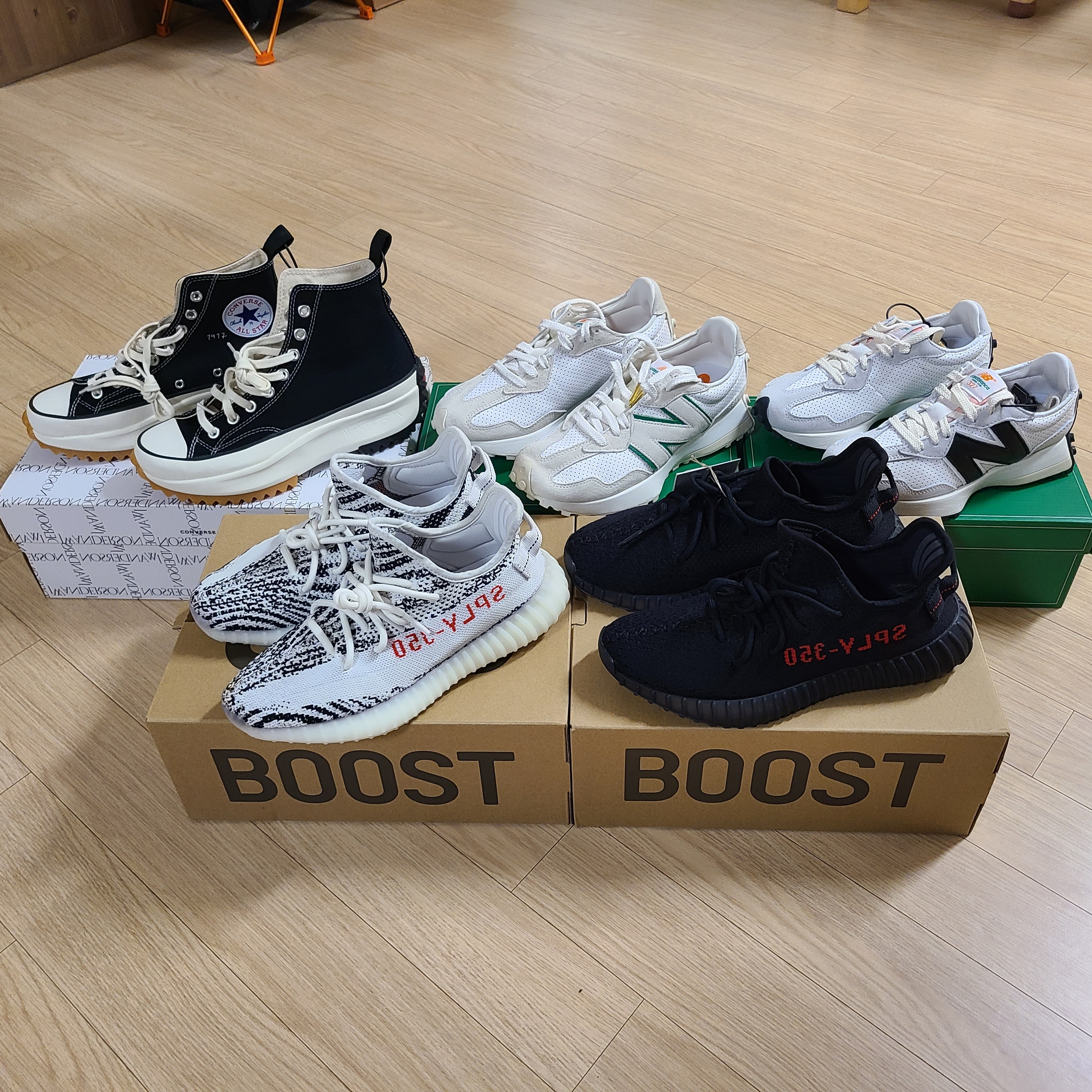 Converse x JW Anderson Run Star Hike Hi Black, Adidas Yeezy Boost 350 V2 Zebra 2017/2019/2020 착용 스타일