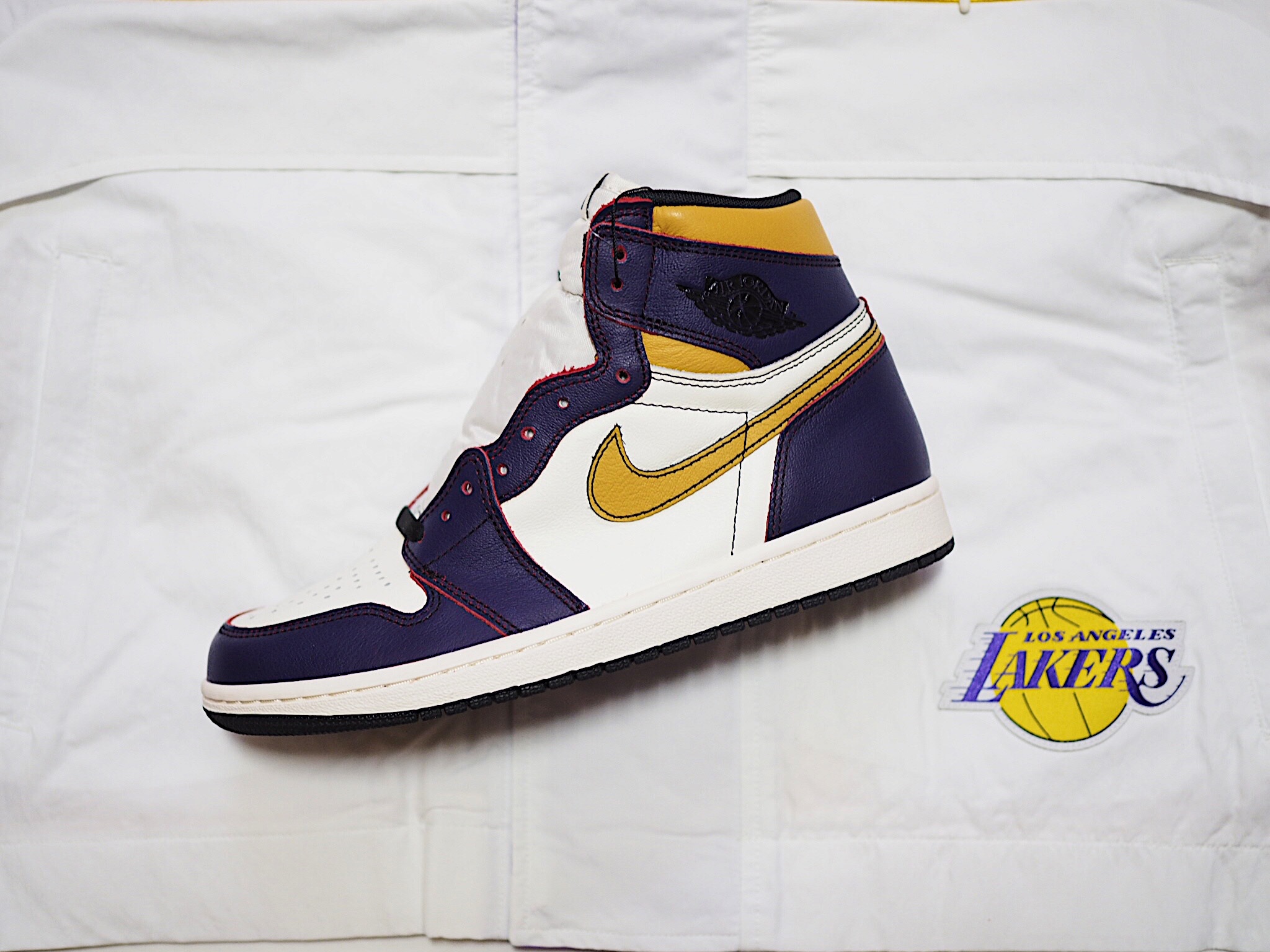 Jordan 1 Retro High OG Defiant SB LA to Chicago, (W) Nike x Ambush NBA Collection Lakers Jacket - Asia 착용 스타일 - 3