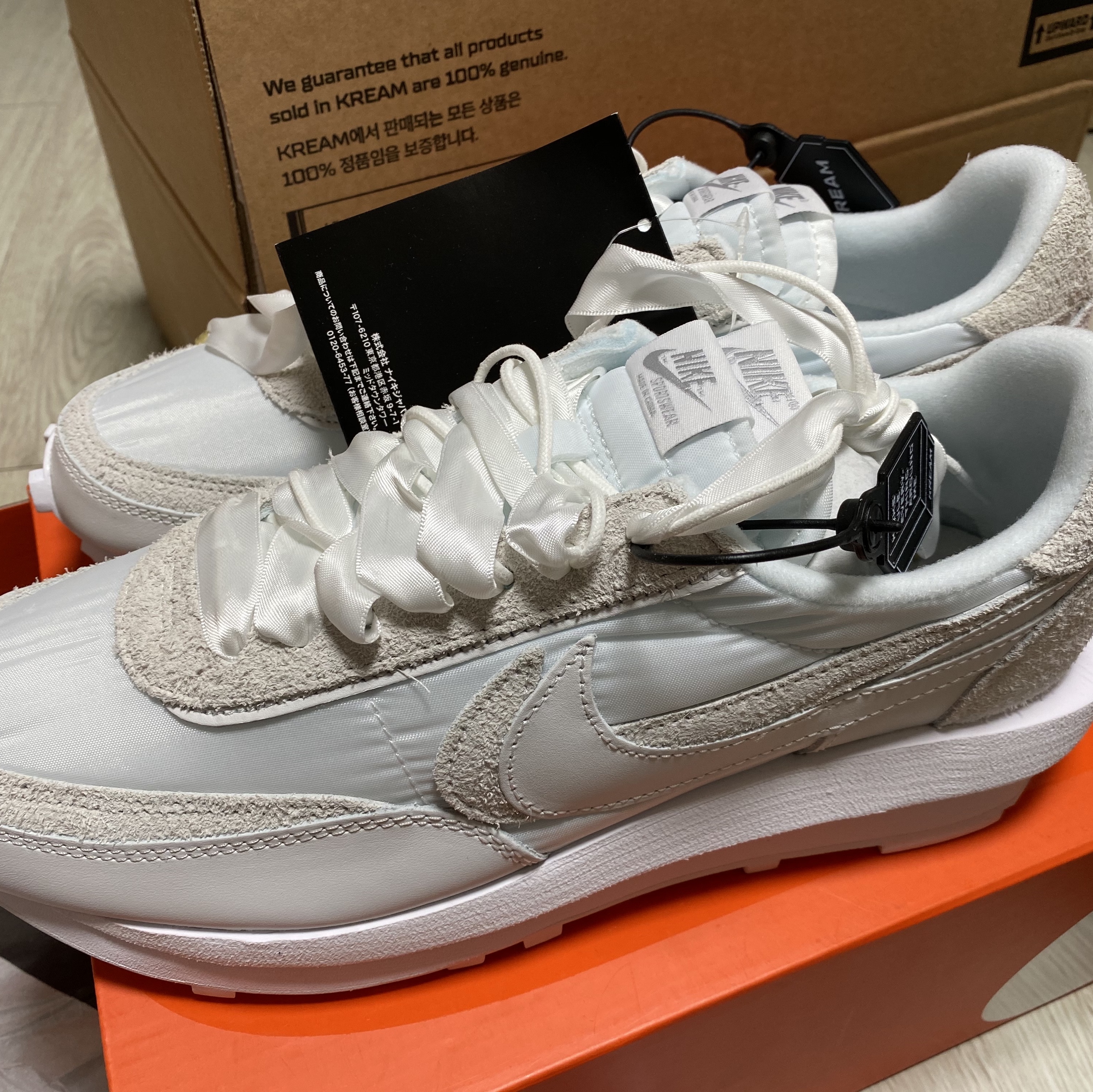 Nike x Sacai LDWaffle White Nylon 착용 스타일 - 2