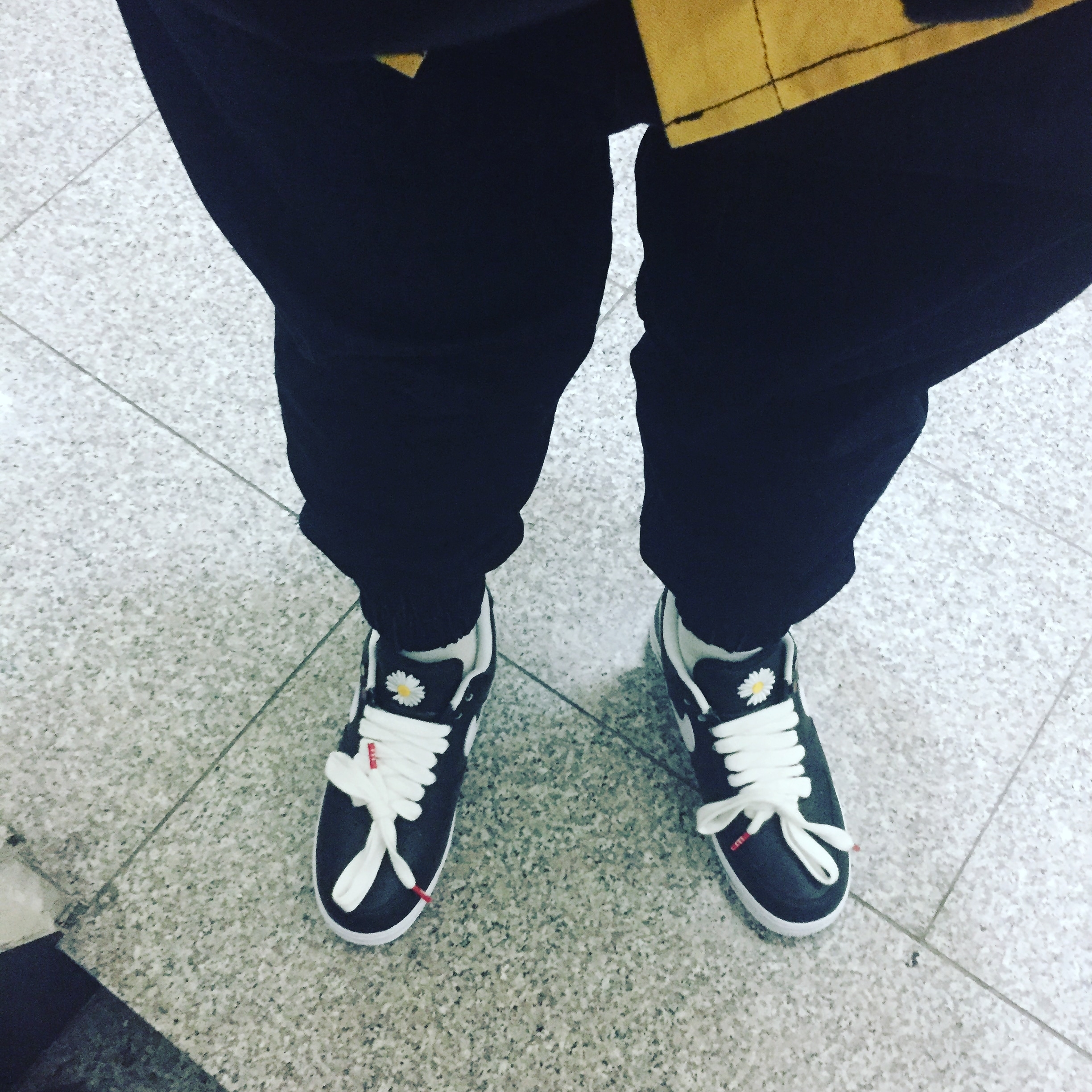 Nike x Peaceminusone Air Force 1 Low Para-Noise 착용 스타일