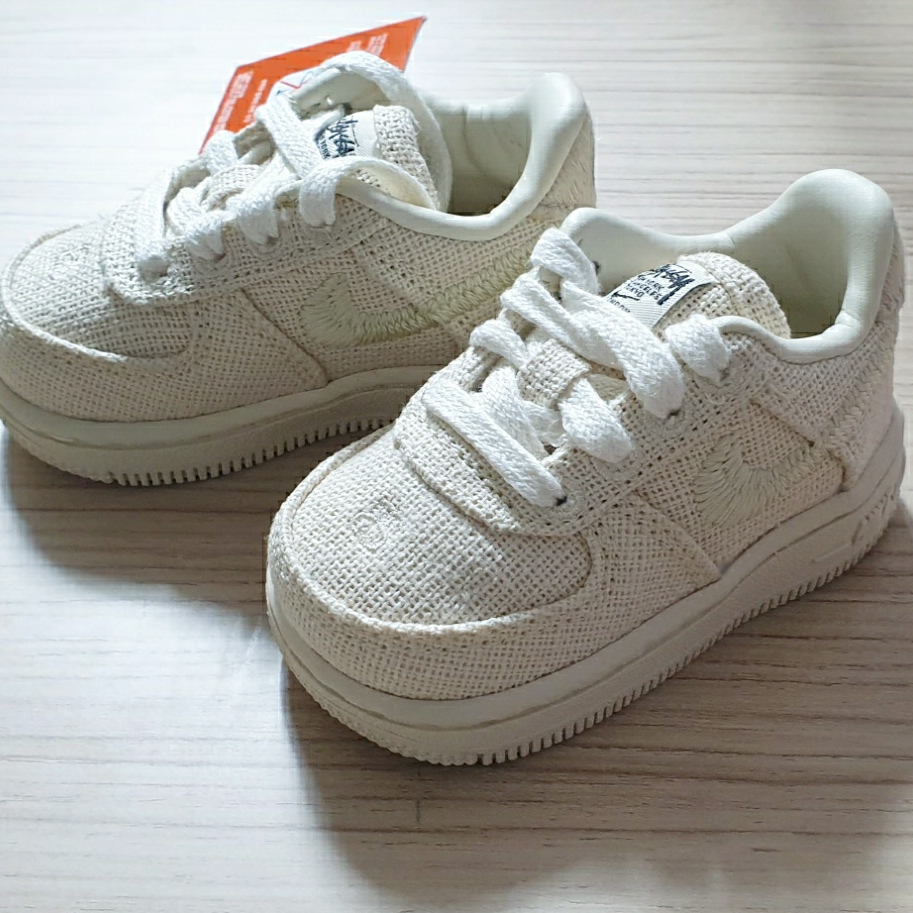(TD) Nike x Stussy Air Force 1 Low Fossil 착용 스타일 - 4