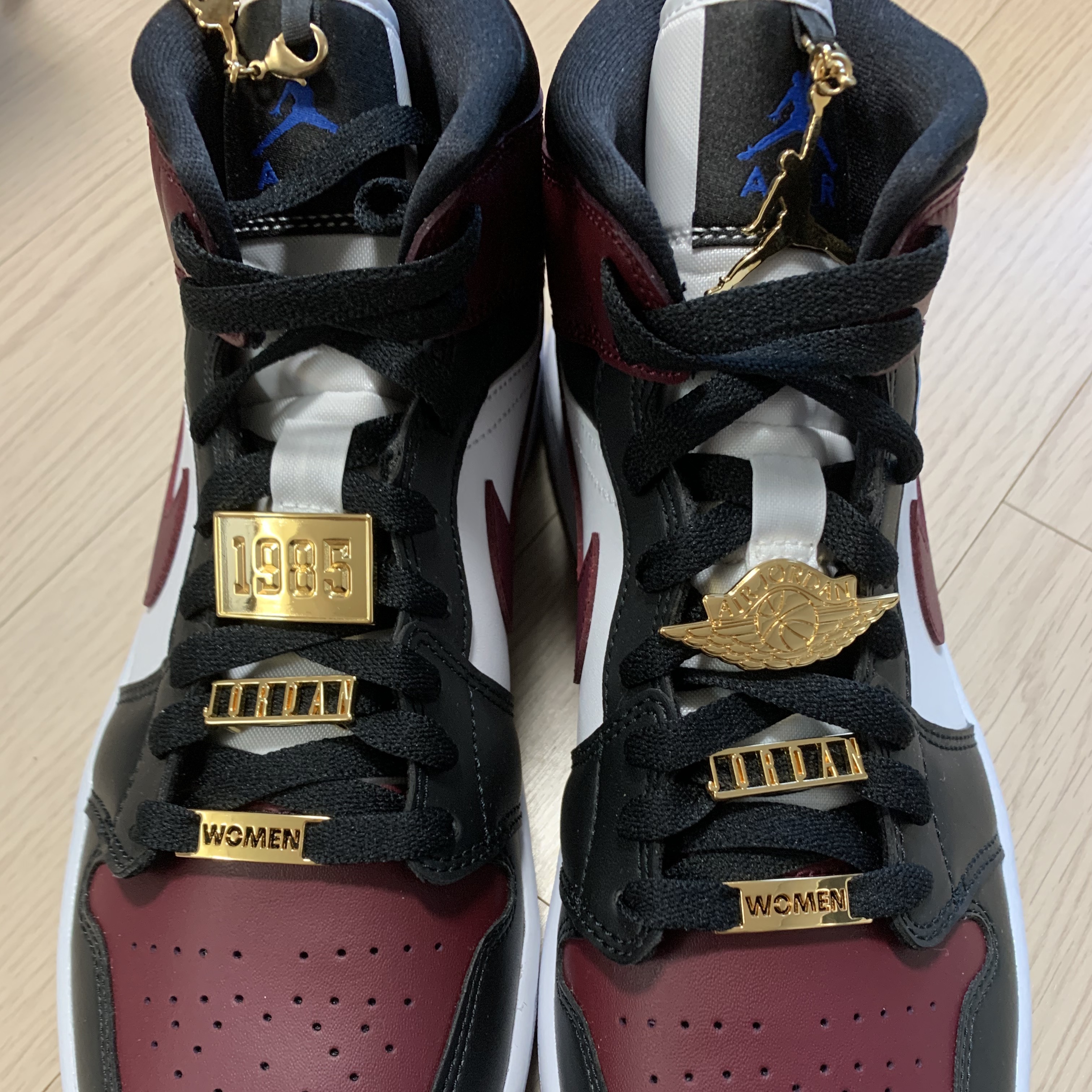 (W) Jordan 1 Mid SE Dark Beetroot 착용 스타일 - 4
