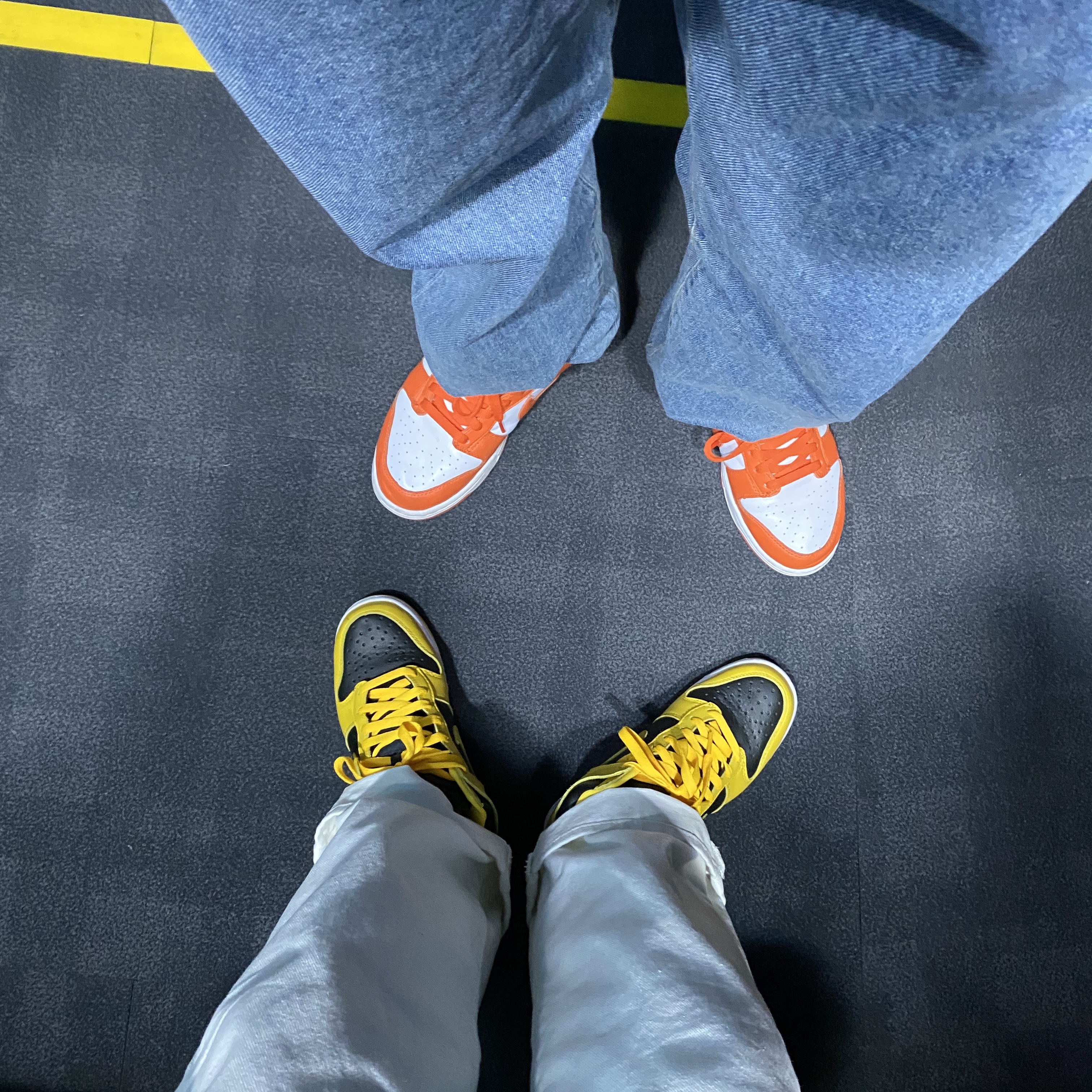 Nike Dunk High SP Varsity Maize, Nike Dunk Low SP Syracuse 2020 착용 스타일